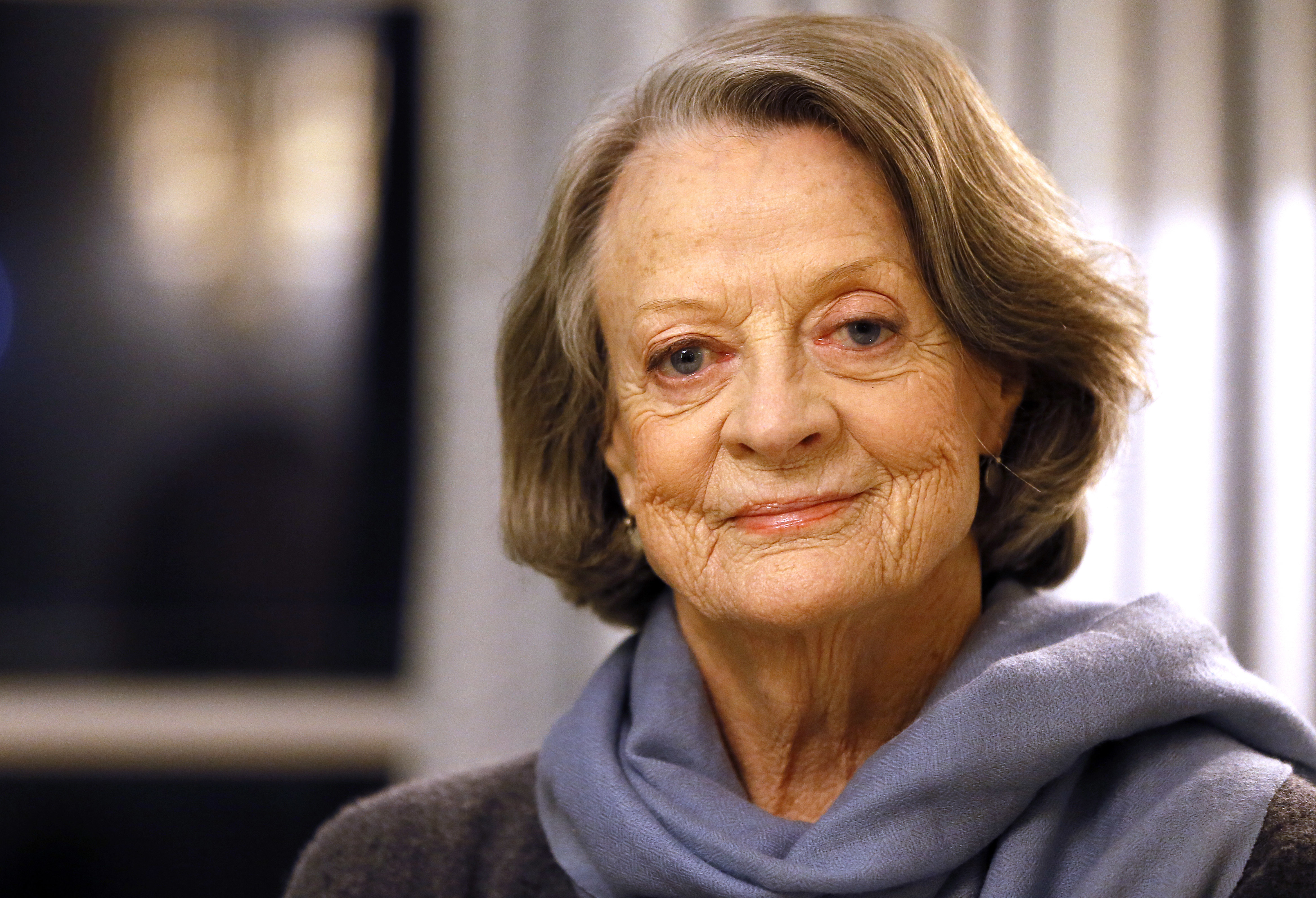 'Downton's' Maggie Smith asks Jimmy Kimmel where her Emmy is