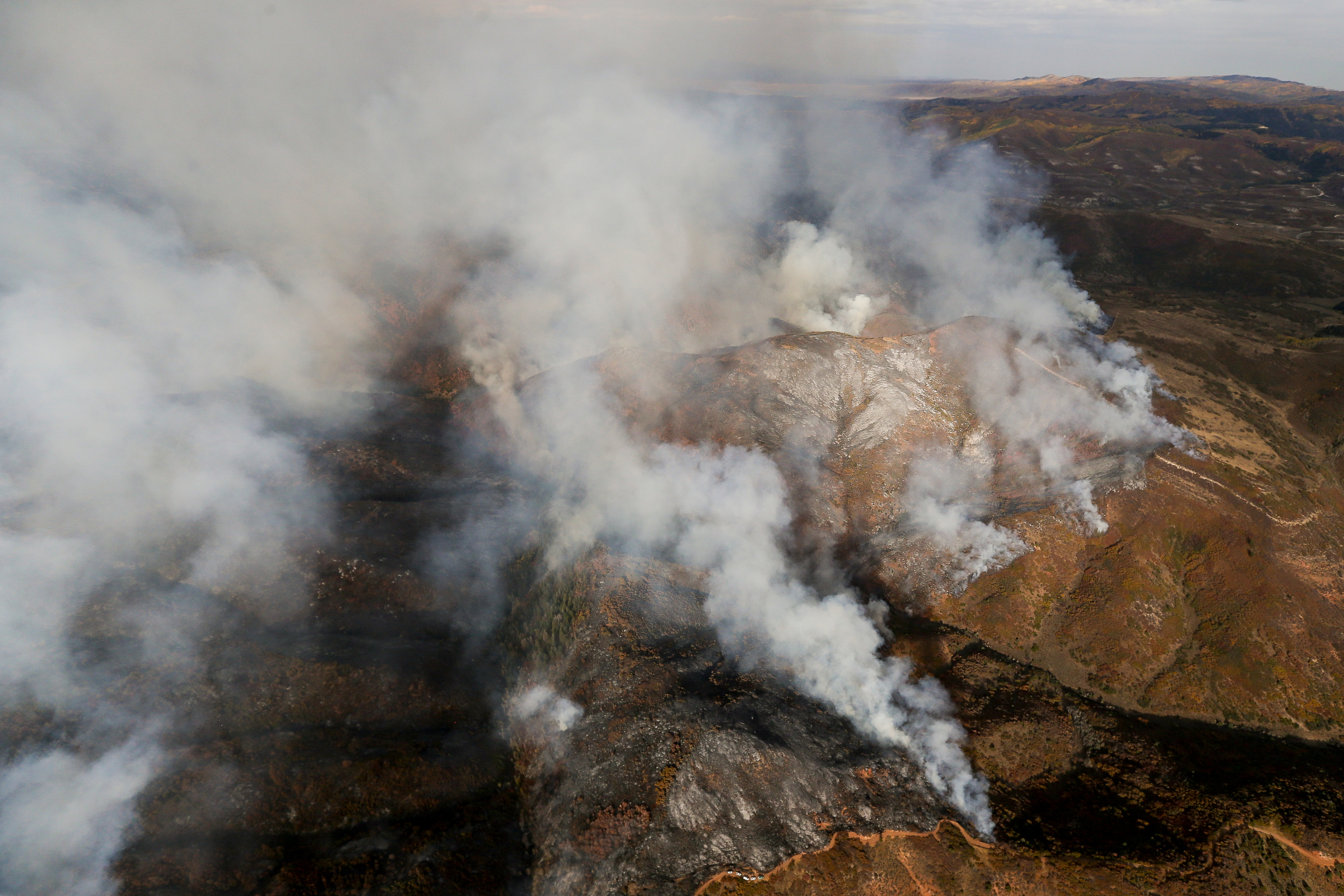 4 wildfires totaling more than 1,600 acres burning in Utah County