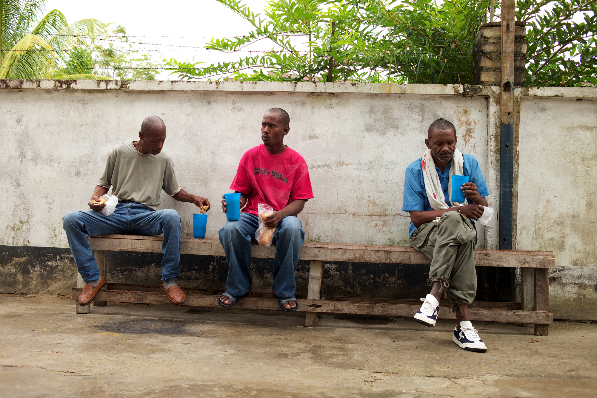 Suriname slides into economic abyss, in shadow of Venezuela