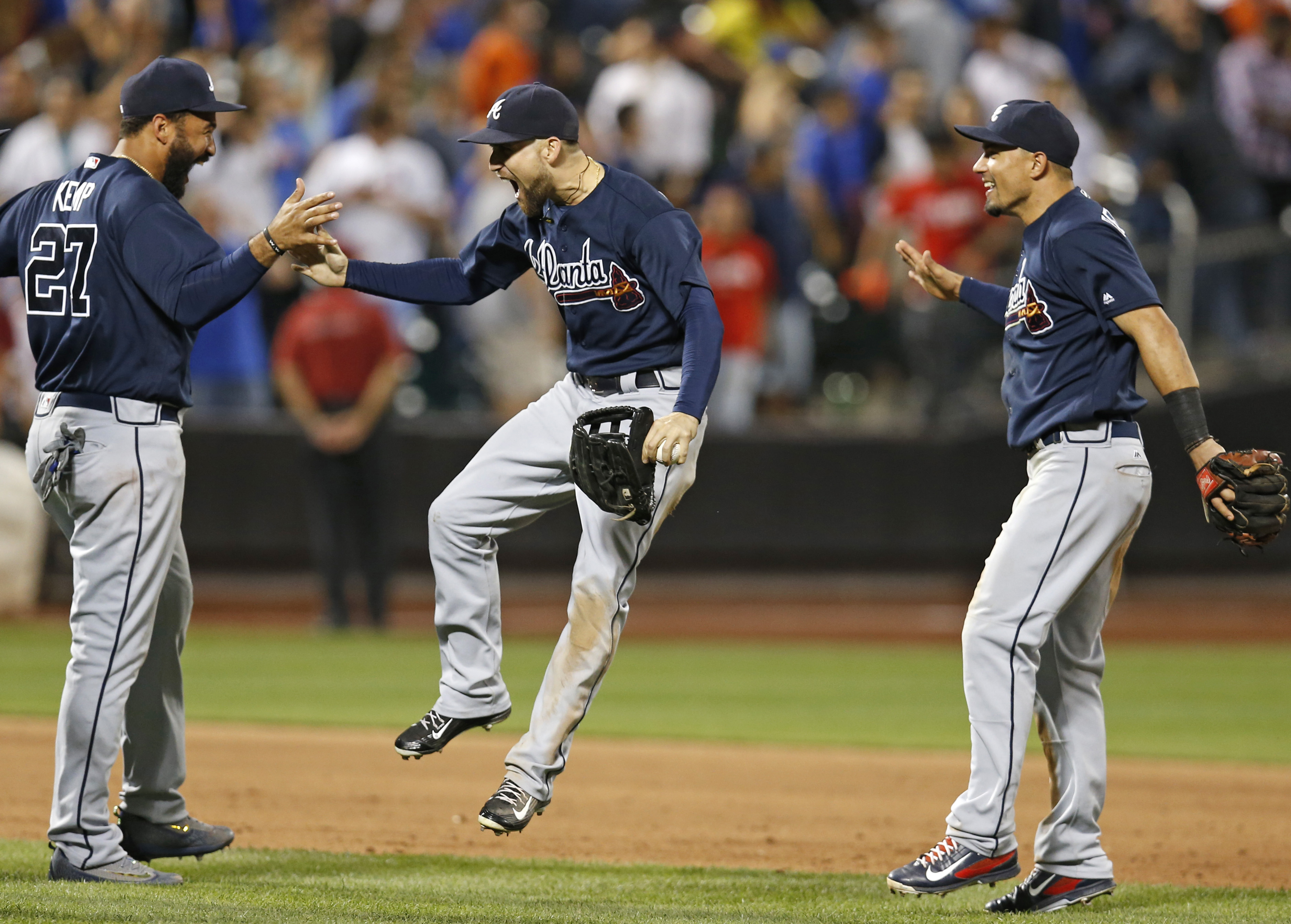 Robbed! Cespedes denied game-winning HR, Mets lose to Braves