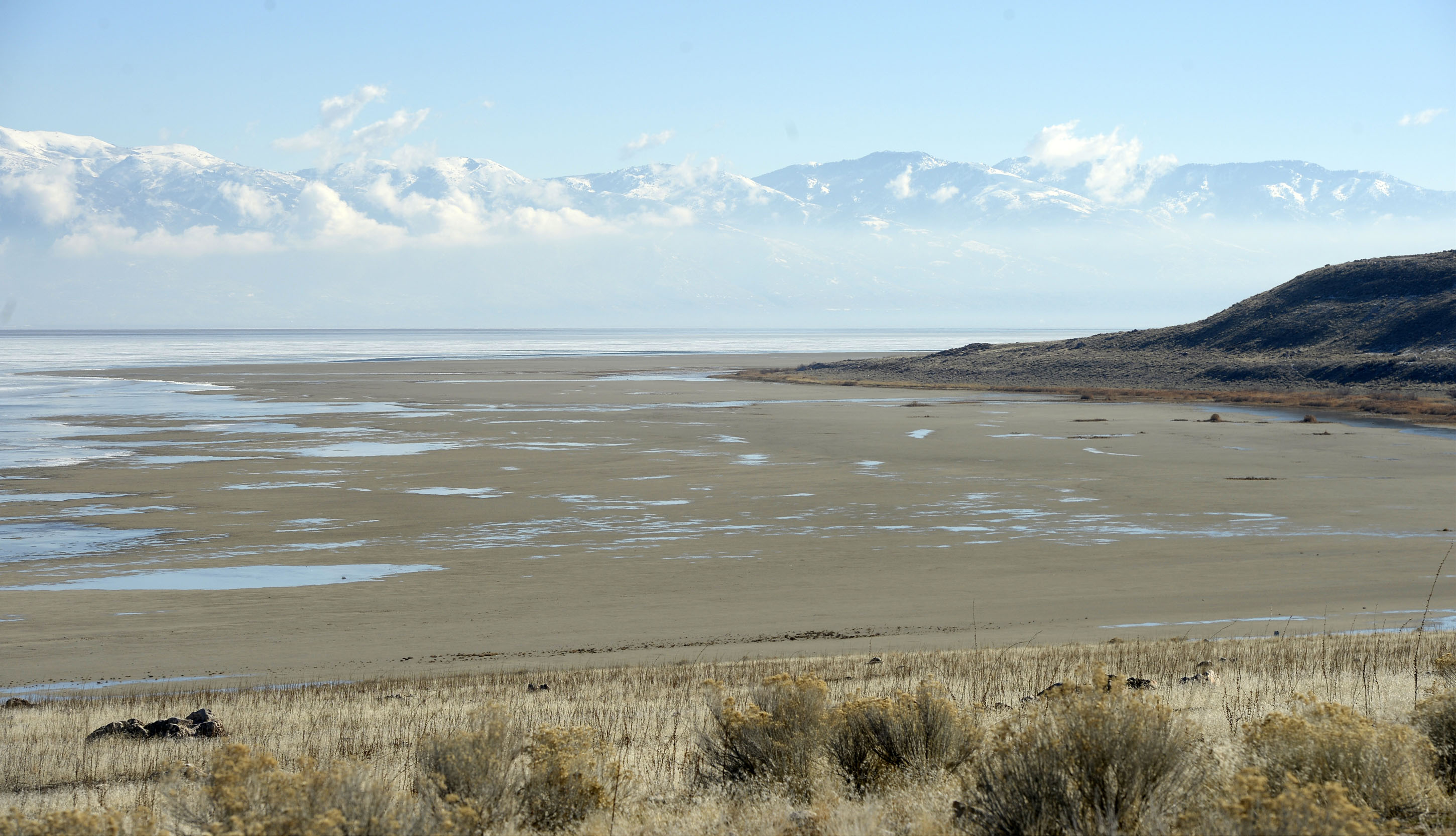 Officials to tour Utah's drought-stricken Great Salt Lake