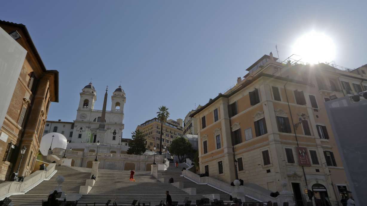 Italy reopens Spanish Steps after controversy over fence