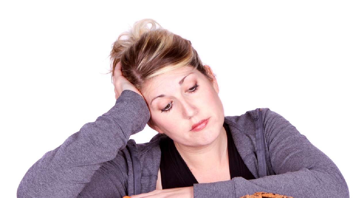 2 tools for understanding and overcoming emotional eating