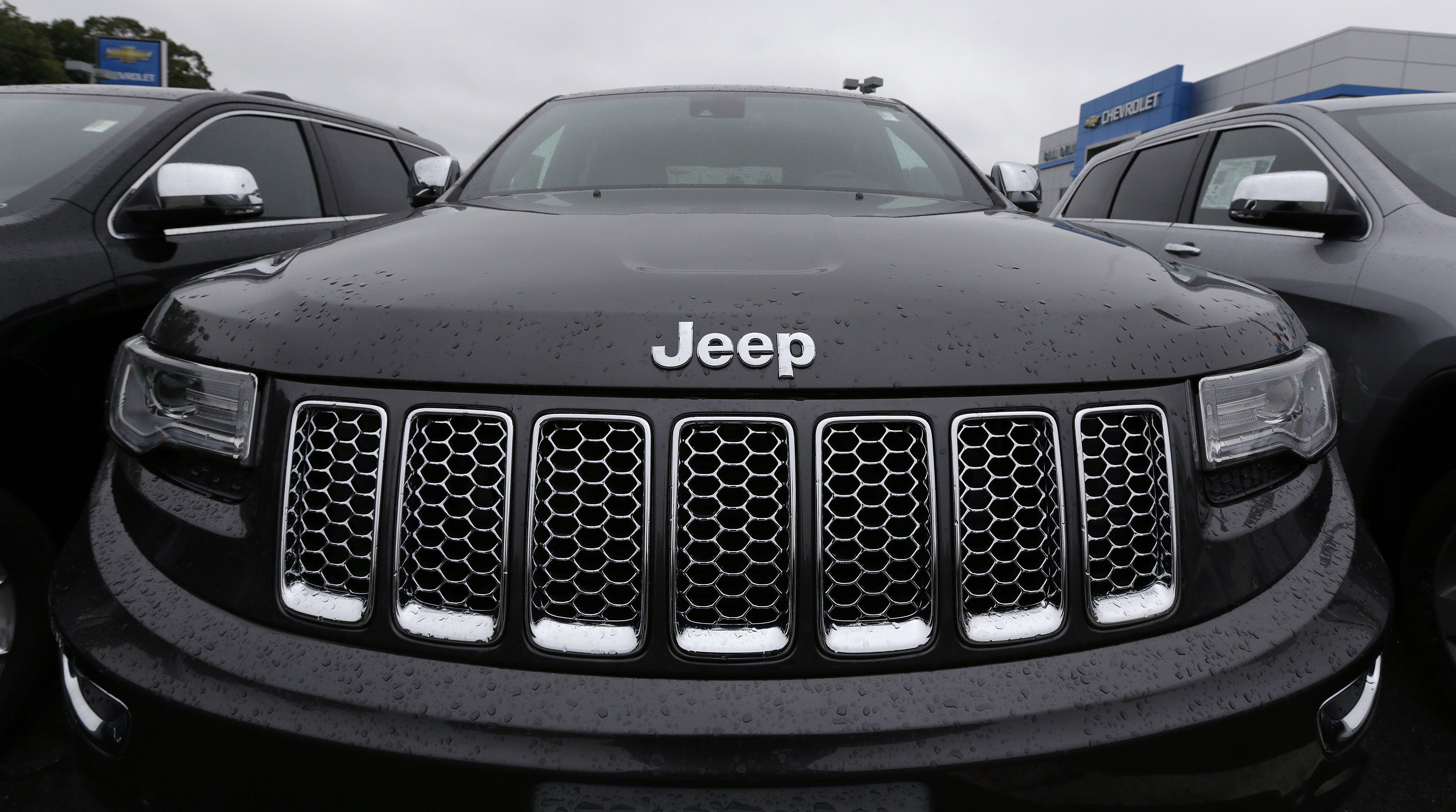 US closes probe of Jeep automatic braking; no recall sought