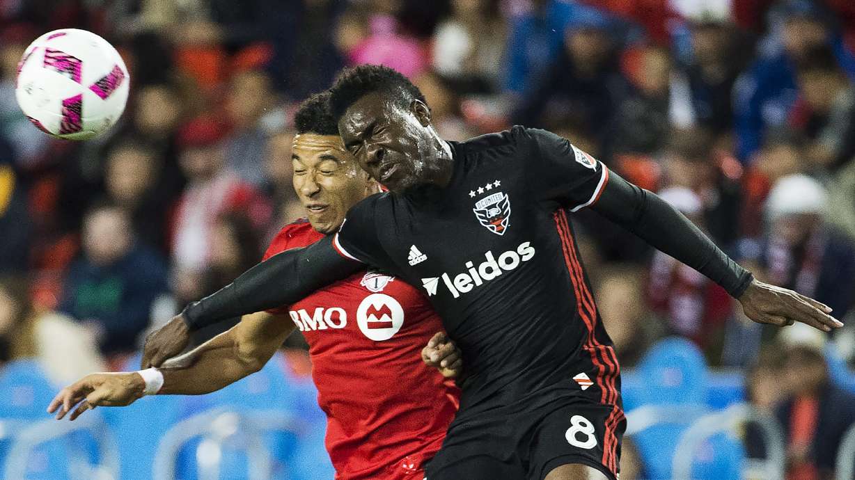 Lamar Neagle scores twice, DC United beats Toronto FC 2-1