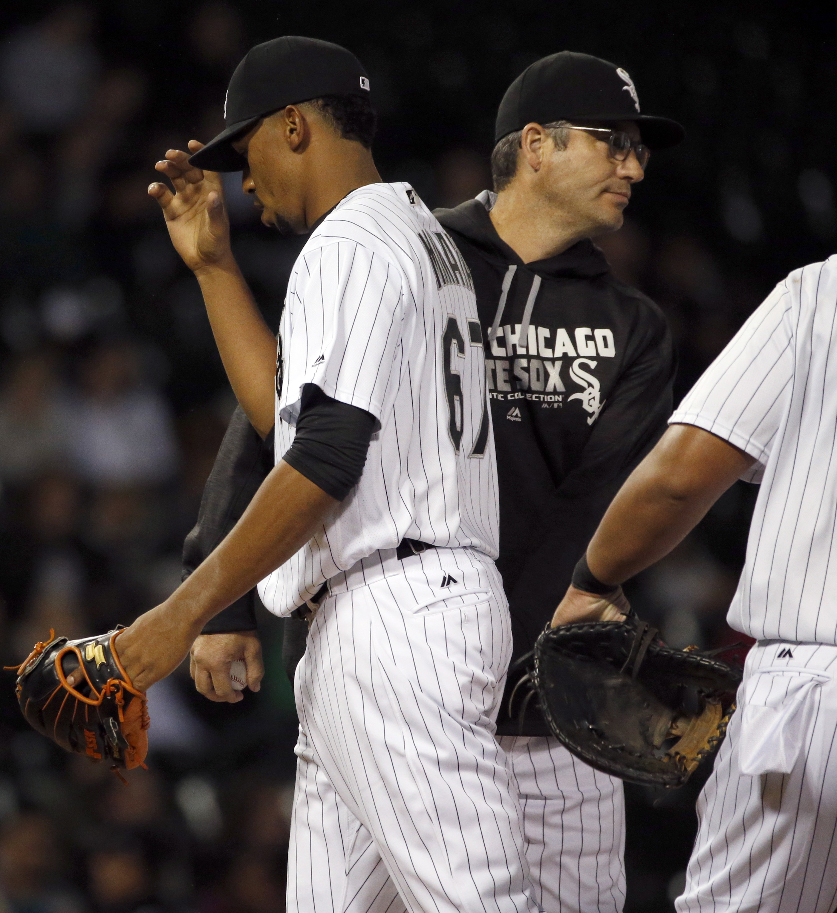 Ventura declines to discuss report he's leaving White Sox