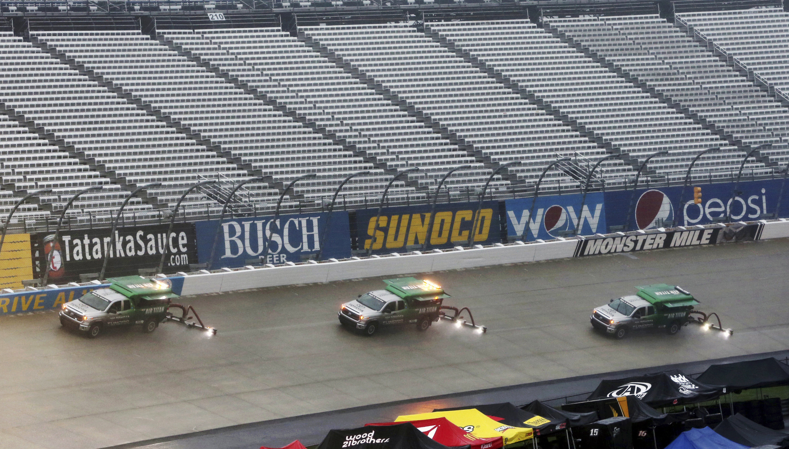 Suarez opens NASCAR doubleheader with Xfinity win at Dover