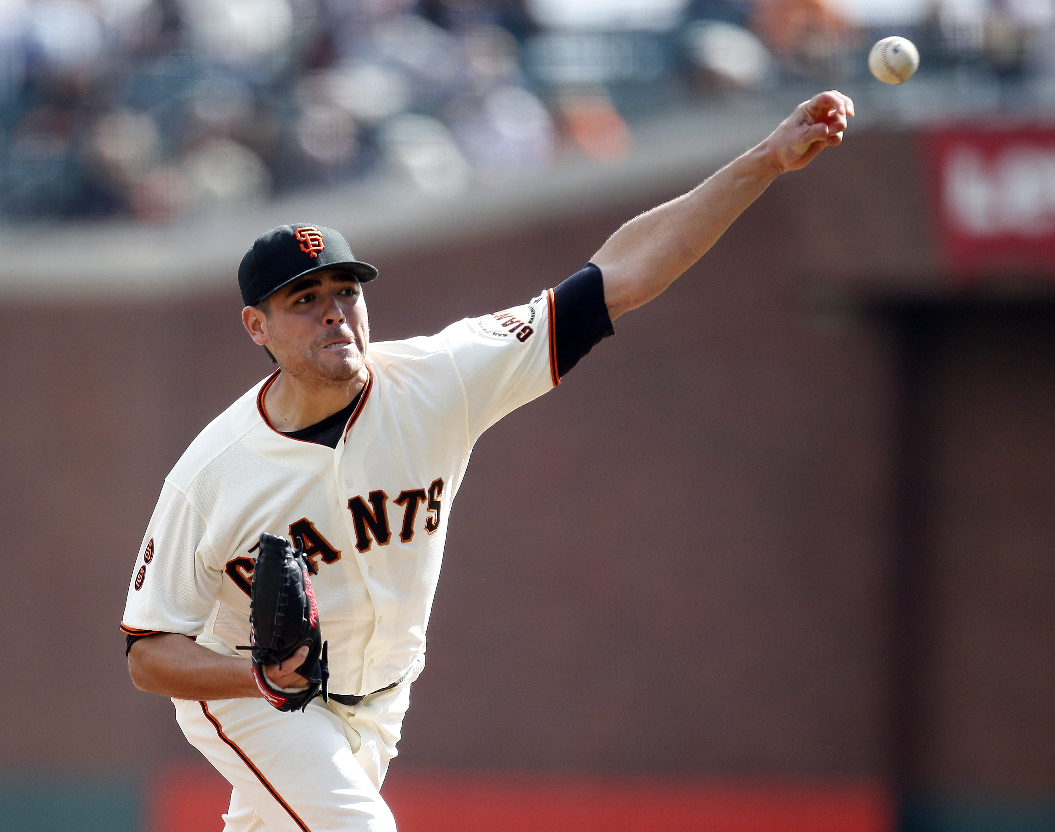 Giants clinch 2nd NL wild card, complete sweep of Dodgers