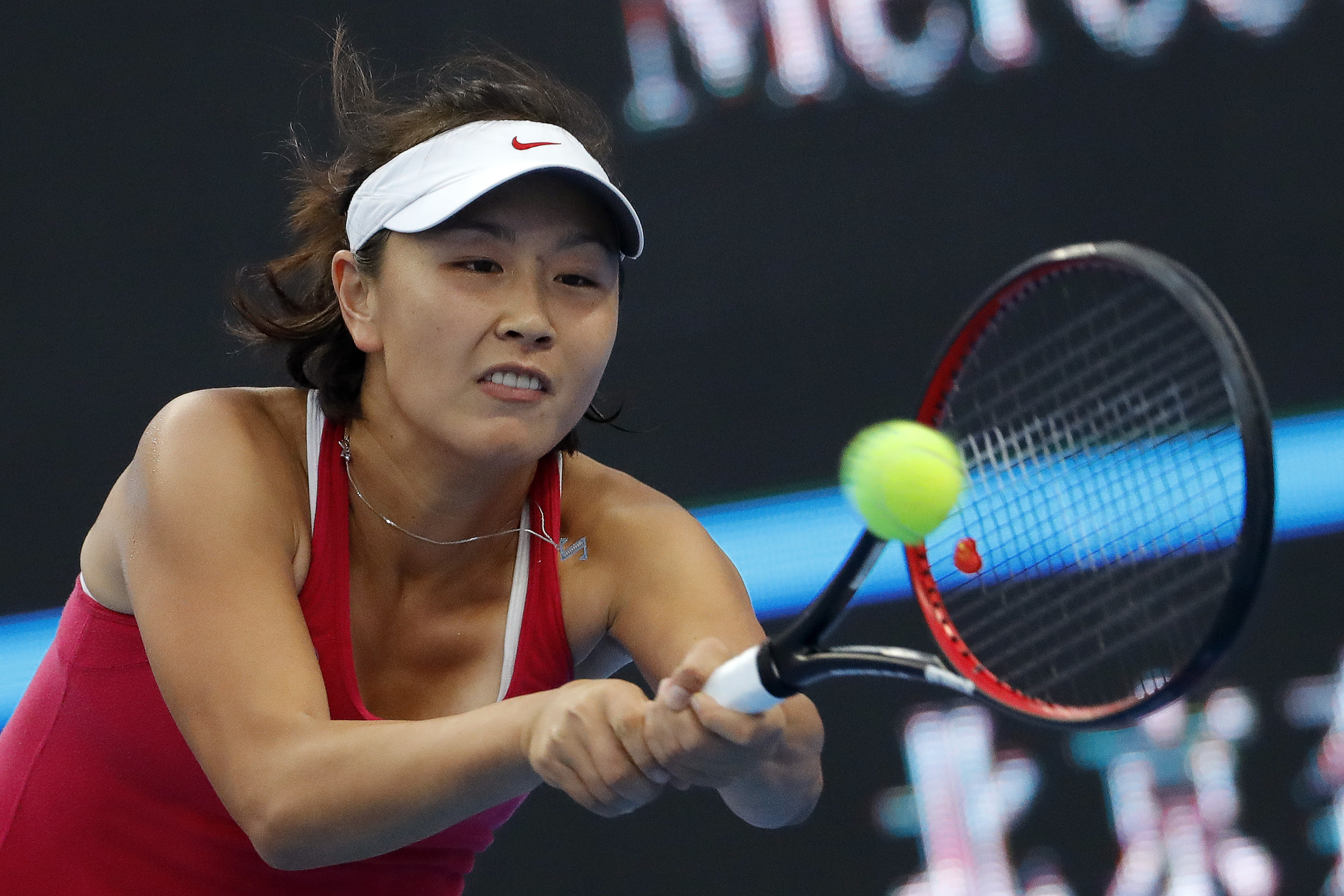 Peng Shuai beats Venus Williams in 1st round of China Open
