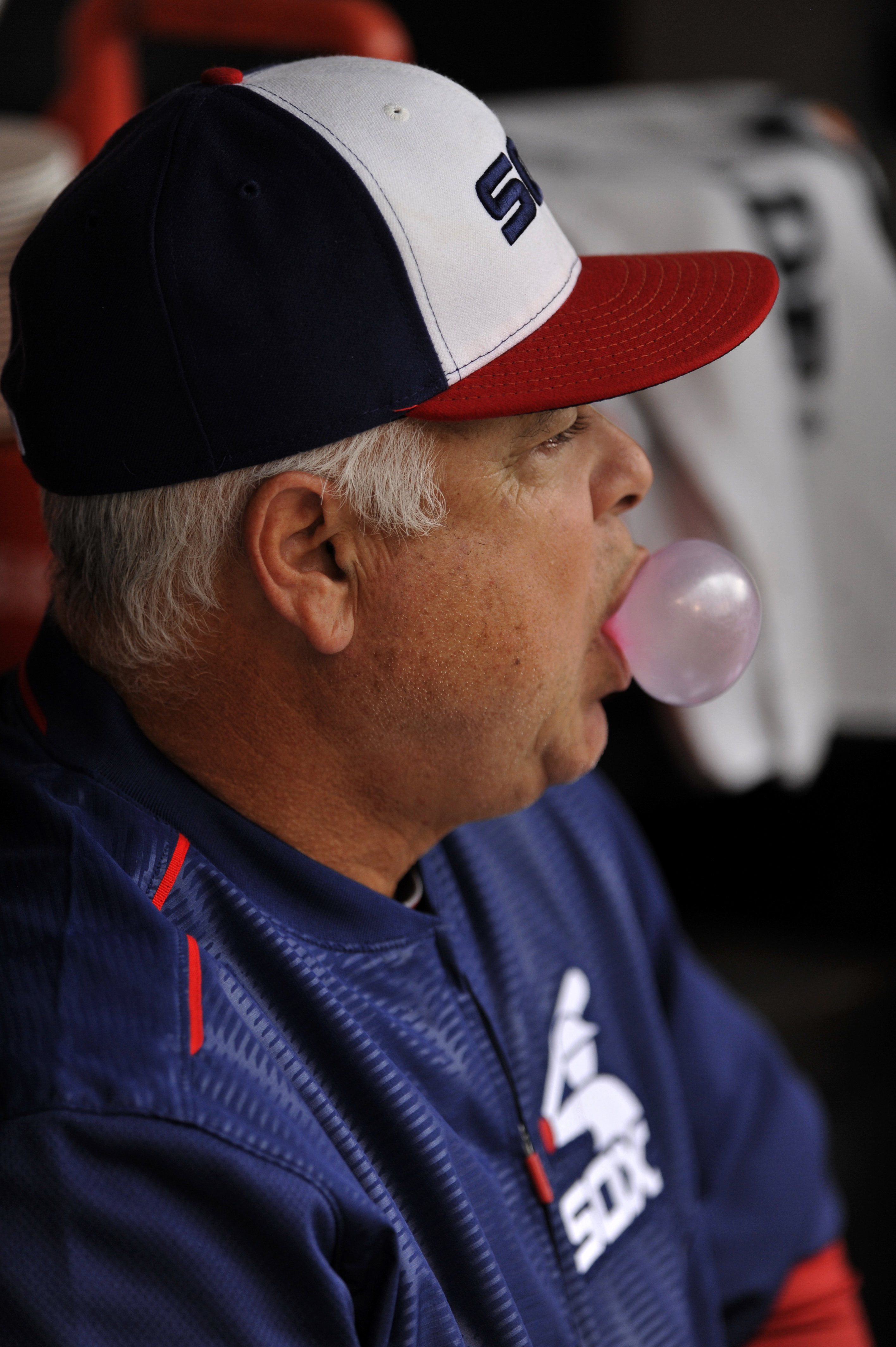 White Sox promote Renteria to replace Ventura as manager