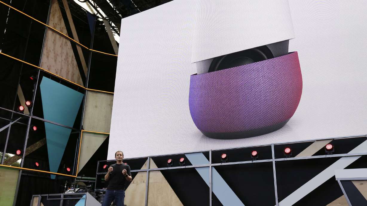 Google readies new phones, gadgets featuring its software
