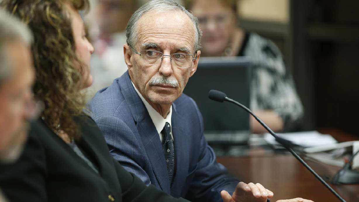 Embattled recorder Gary Ott's sister accuses top staff of 'manipulation'