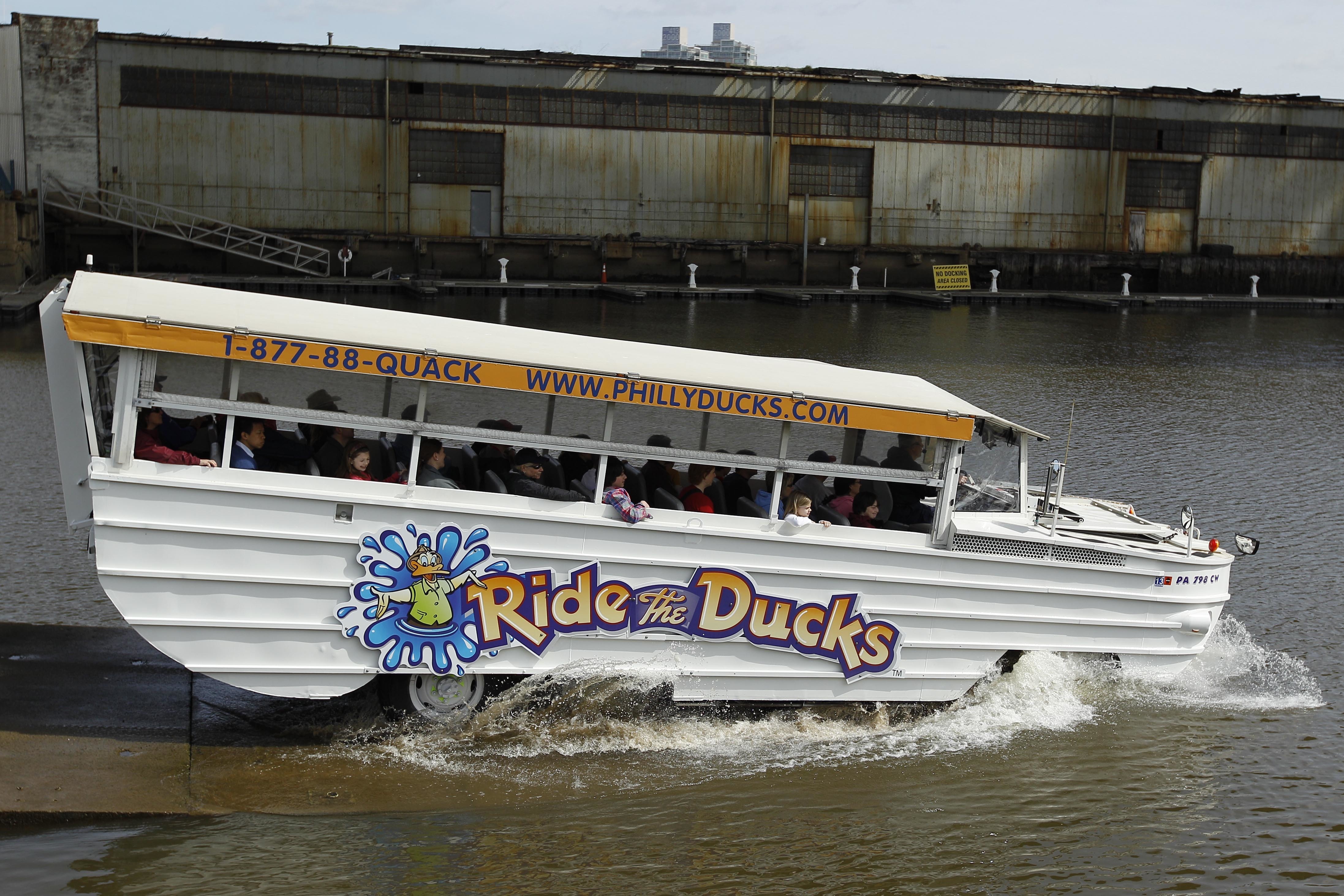 Ride the Ducks suspends operations in Philadelphia