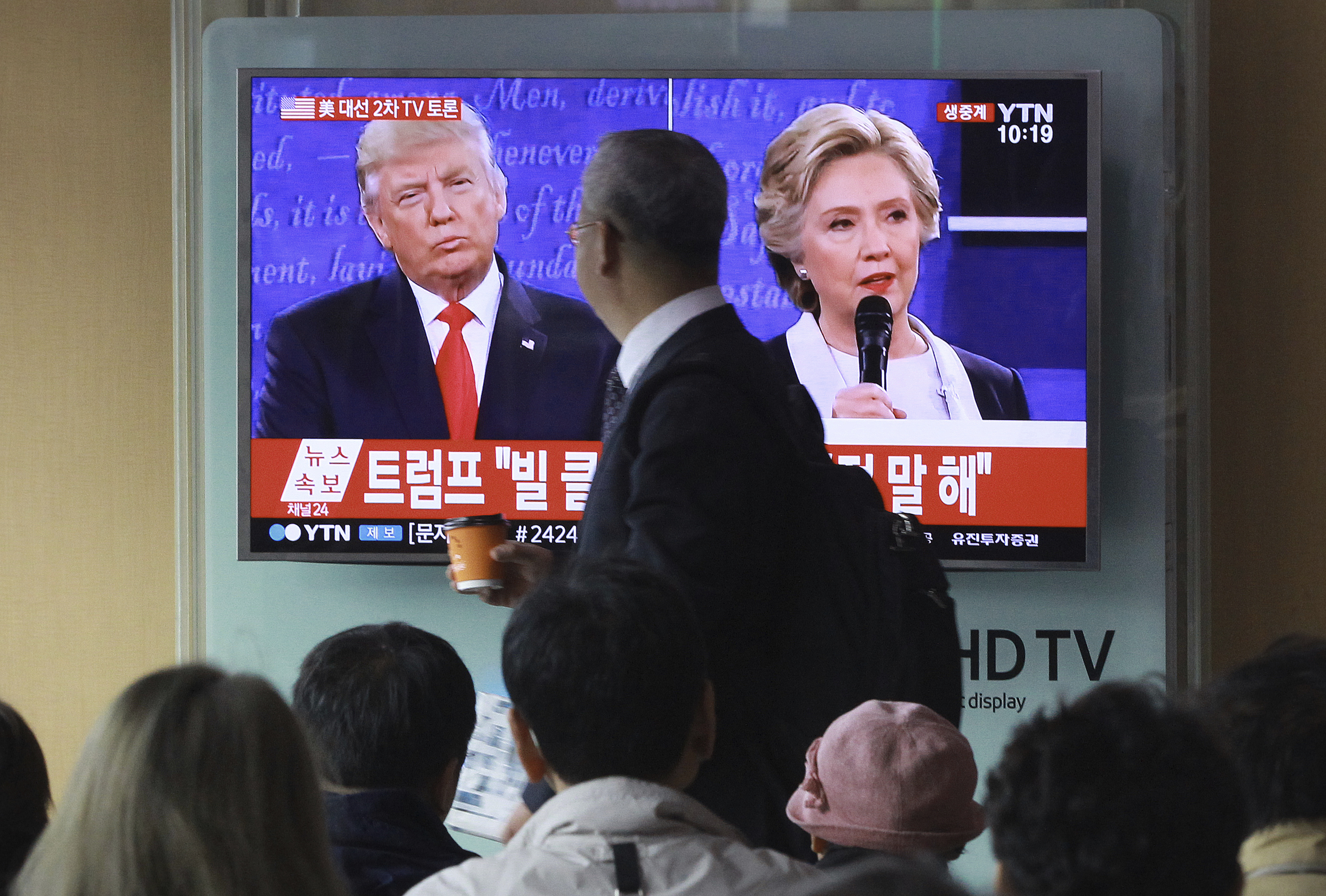 Analysis: Backed in a corner, Trump clawed through debate