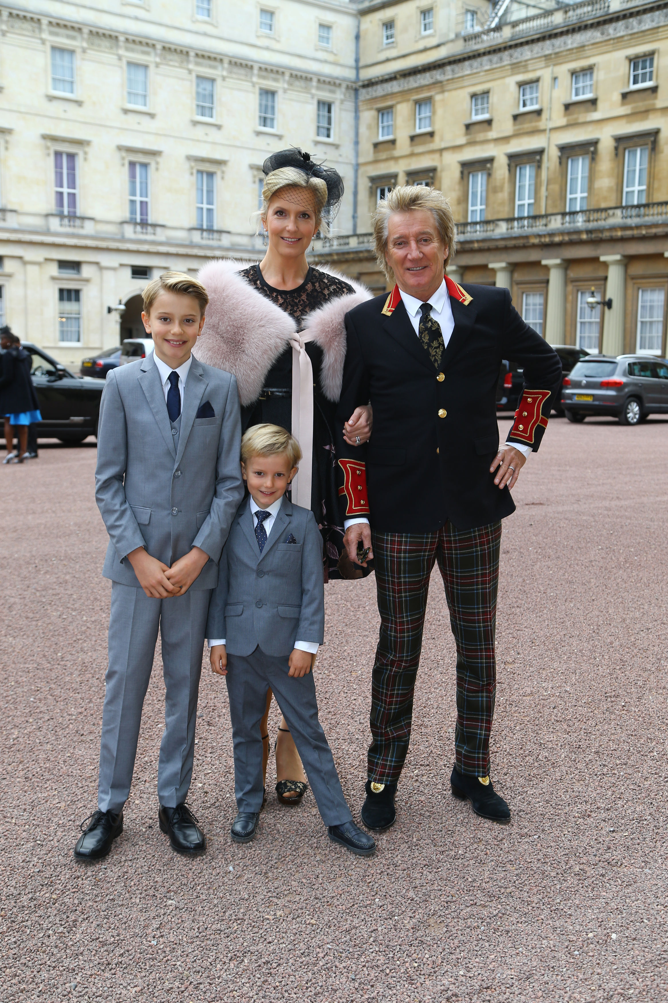 Tonight's the knight: Rod Stewart becomes Sir Rod at palace