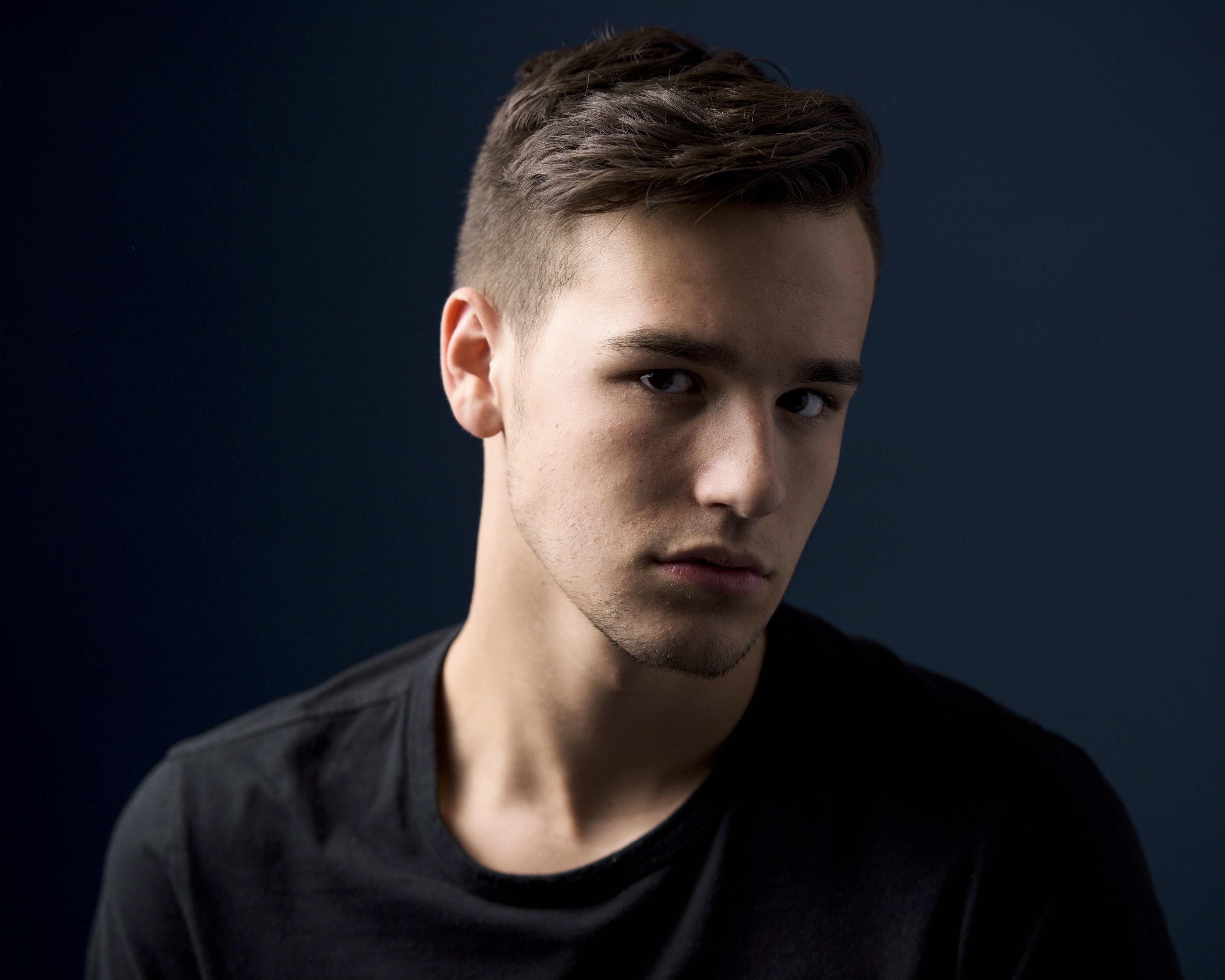 Singer-songwriter Jacob Whitesides blazes his own music path