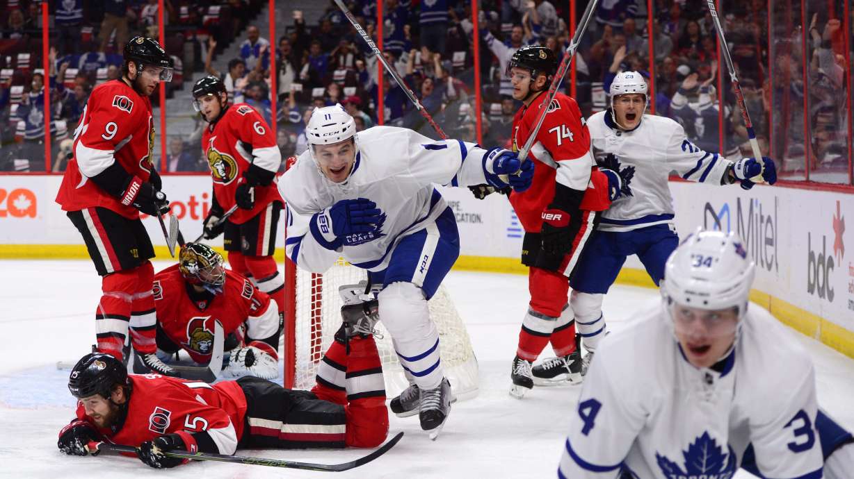 Maple Leafs' Matthews first ever with 4 goals in NHL debut