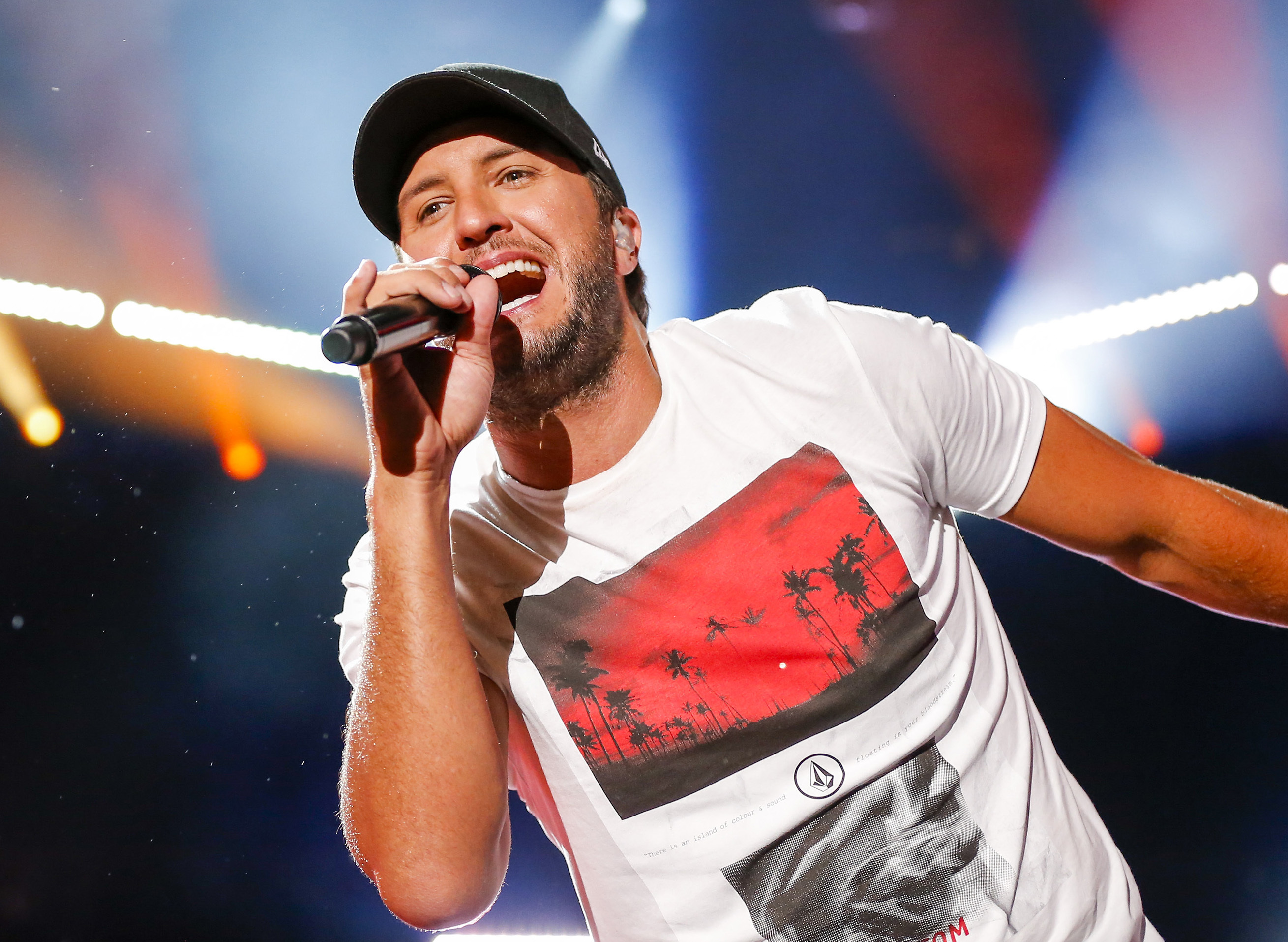 Luke Bryan's Farm Tour hits home for the farmer's son