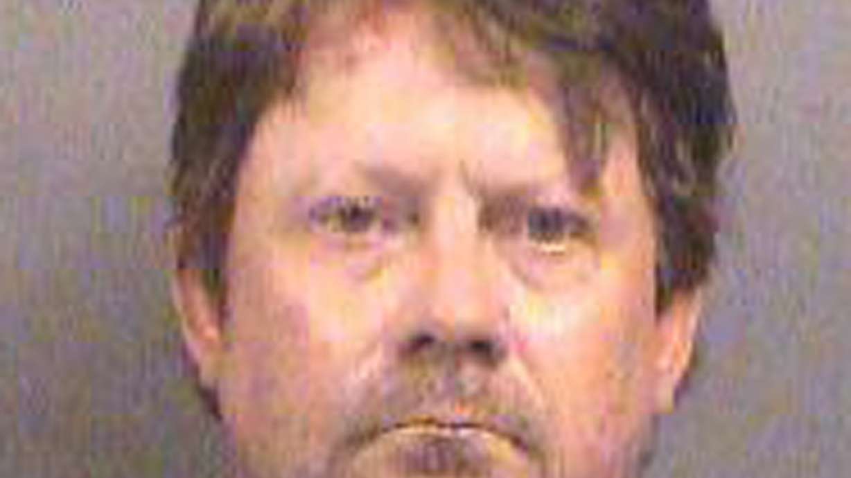 3 militia men accused of plotting to bomb Somalis in Kansas