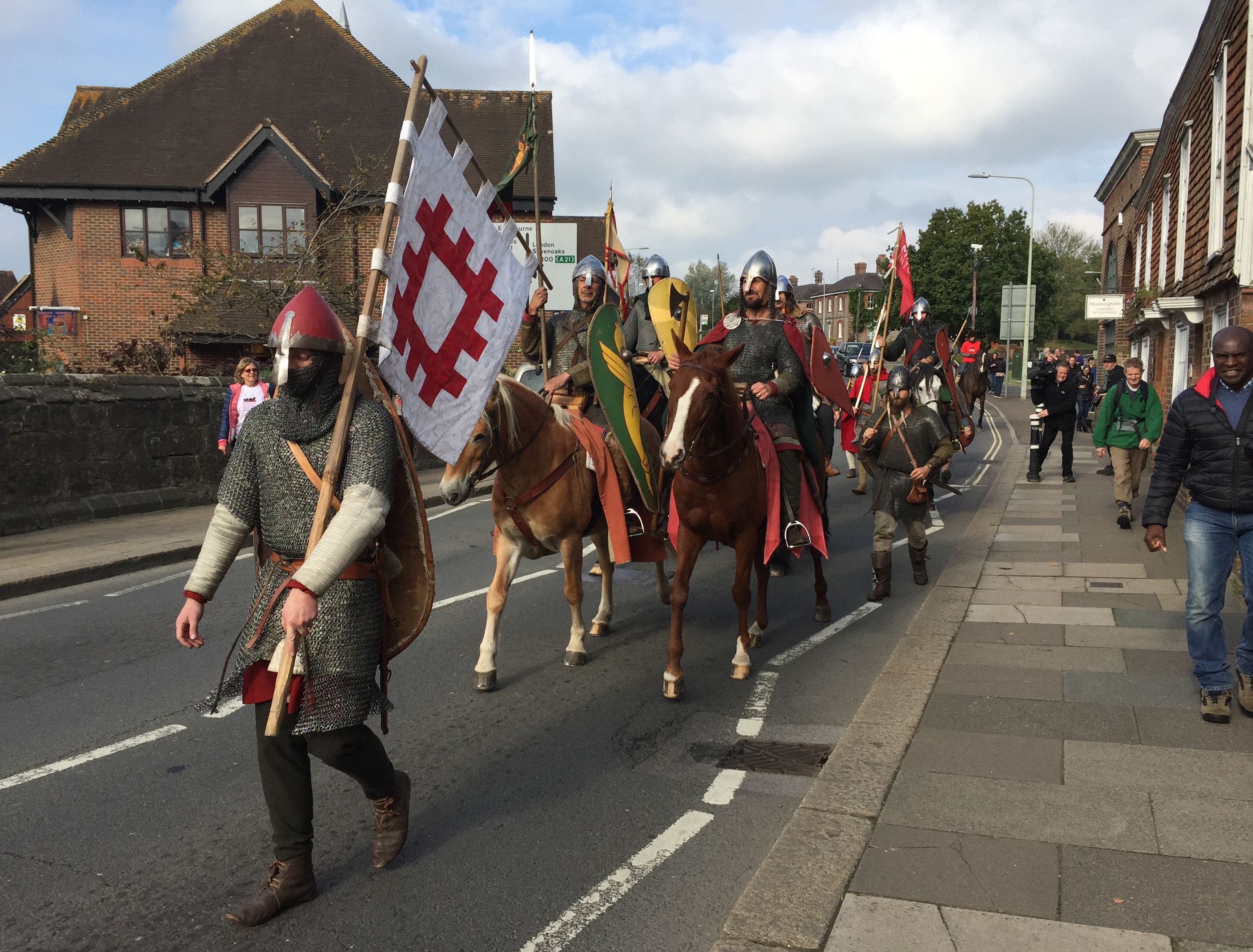 Britons mark 950th anniversary of Battle of Hastings