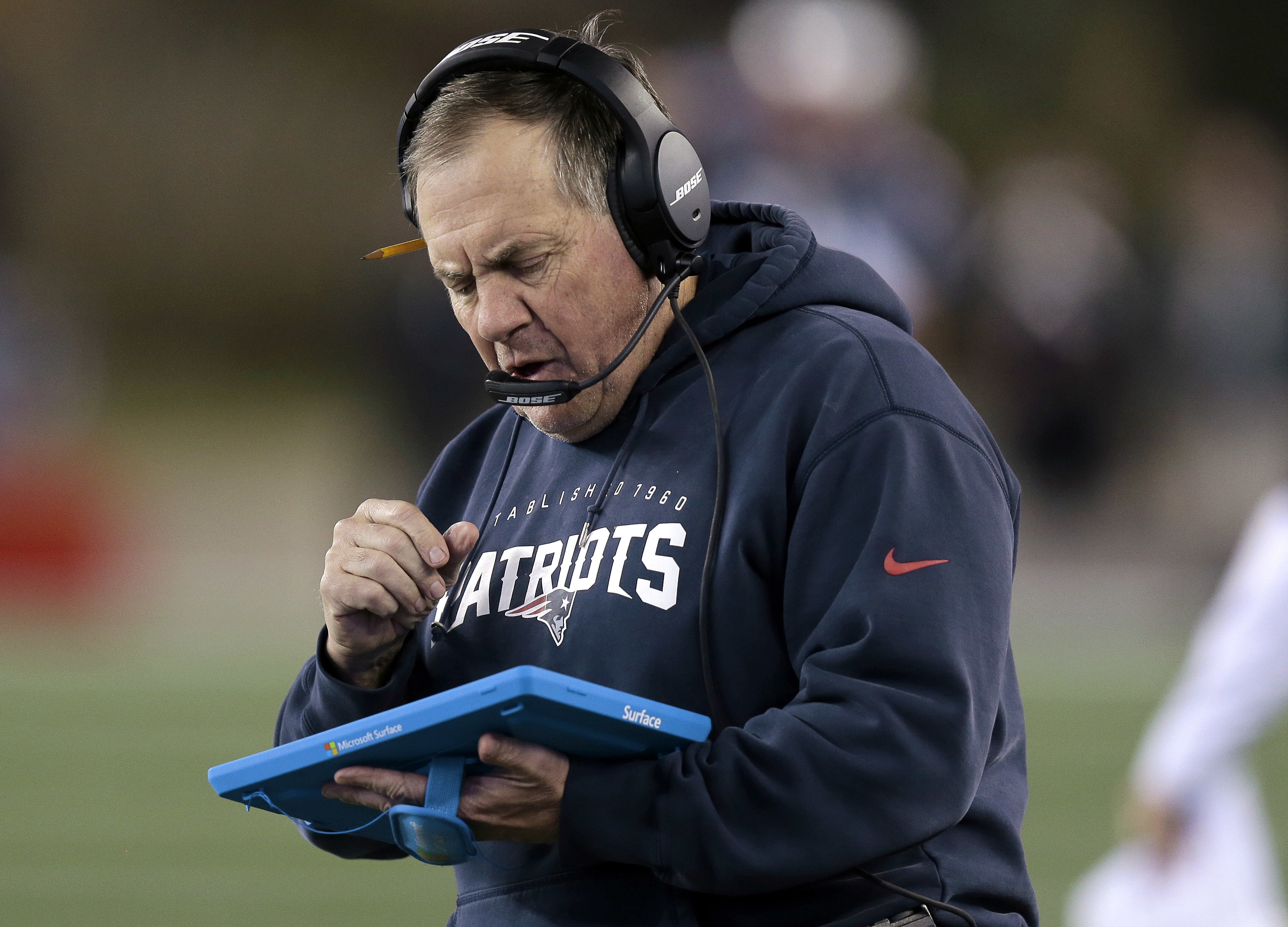 Belichick says he 'can't take it anymore' with tablet use