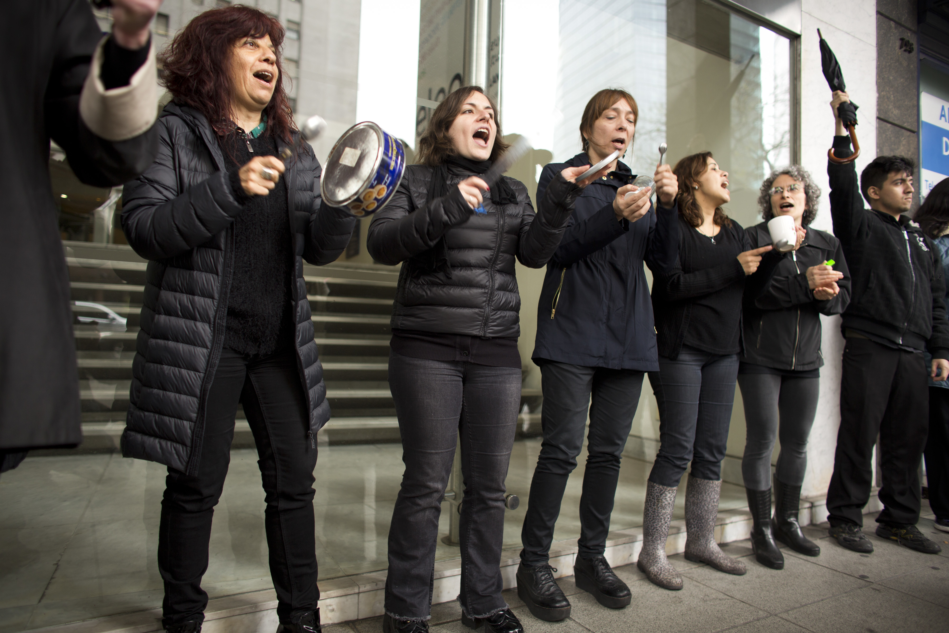Argentines mourn crime, protest violence against women