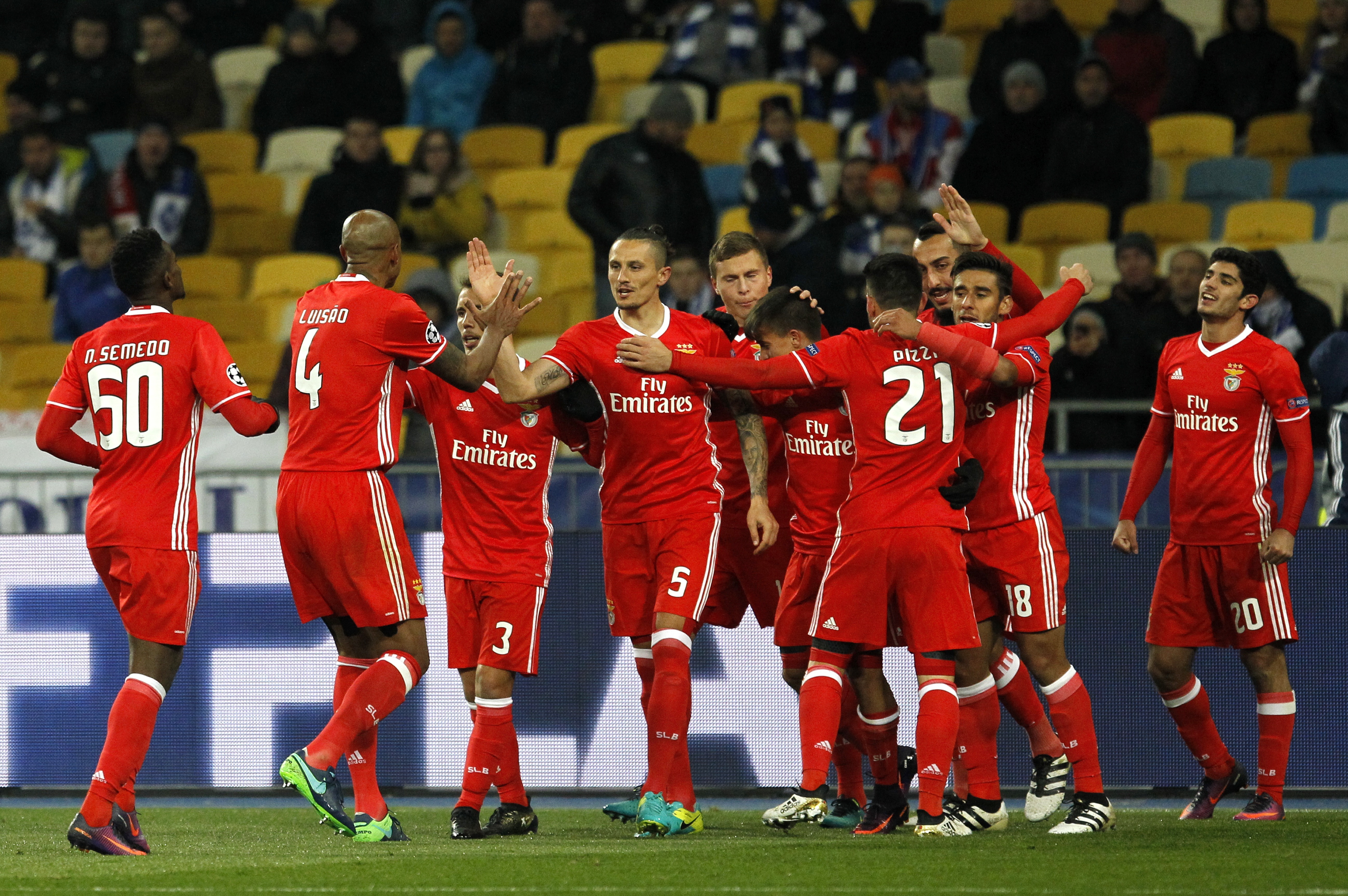 Benfica beats Dynamo Kiev 2-0 in Champions League