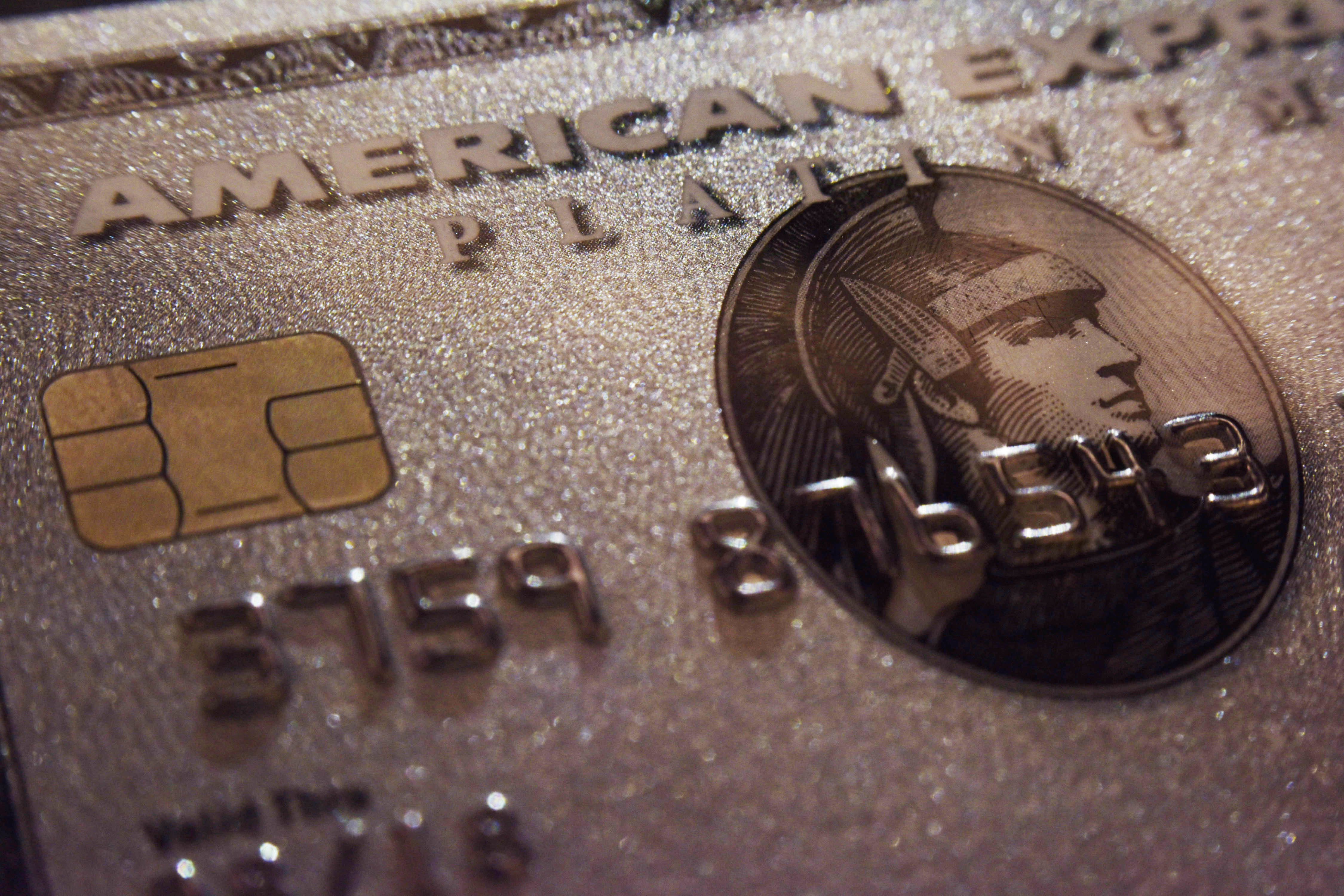 American Express profit falls 10 percent, but tops estimates