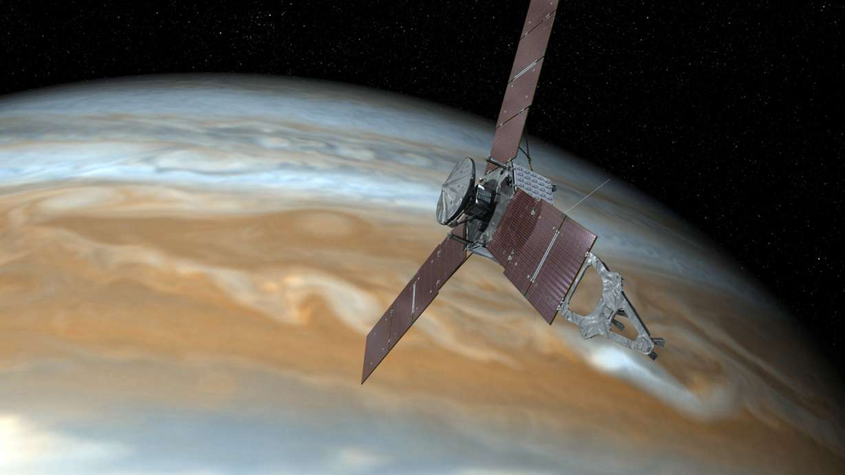 NASA: Jupiter spacecraft detects problem, turns off camera