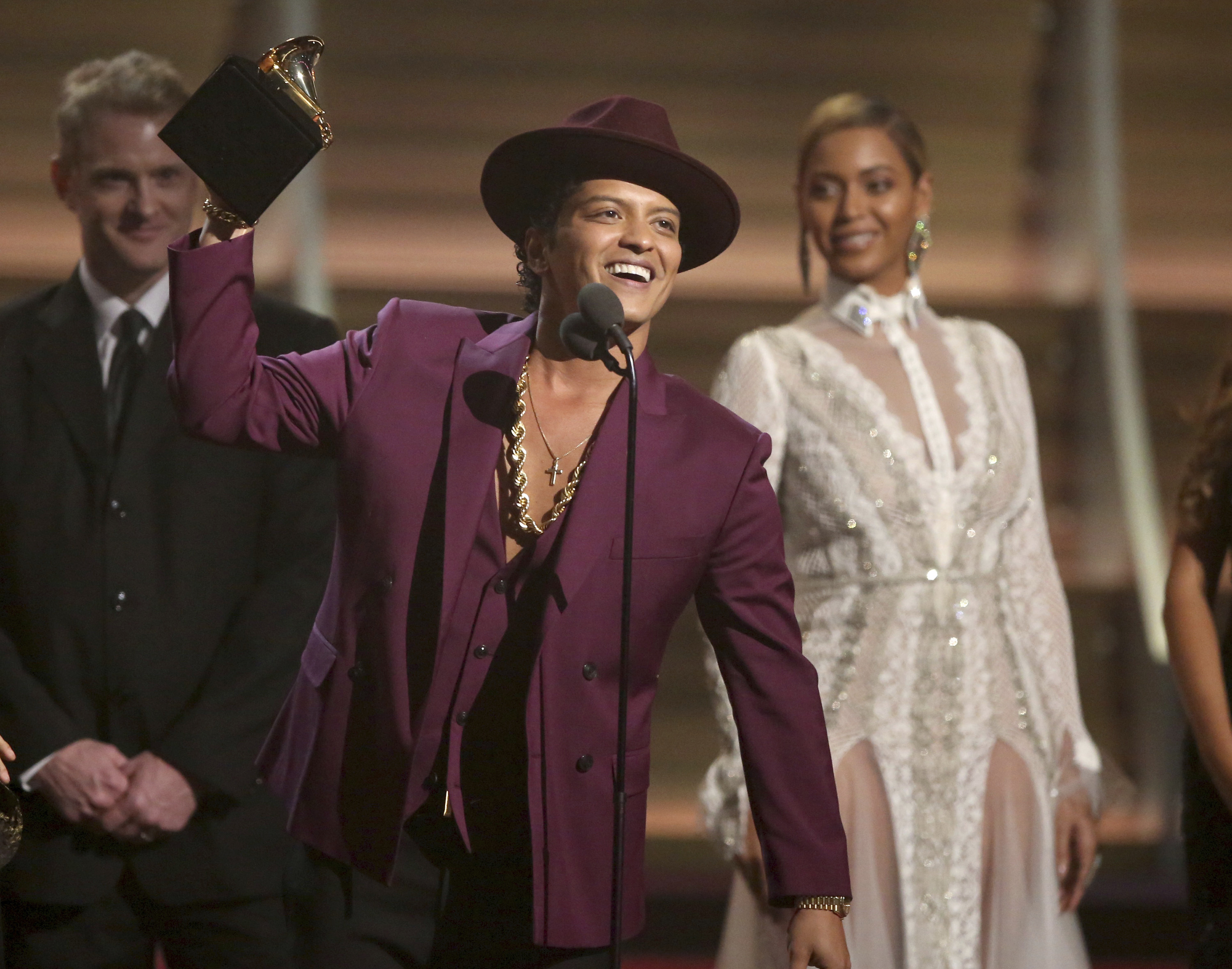 Bruno Mars is pop's ultimate party boy with hit '24K Magic'