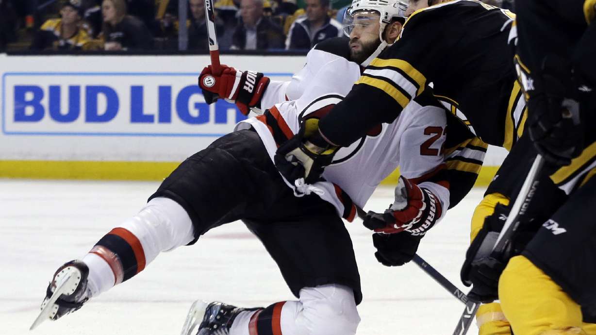 Bergeron returns, leads Bruins to 2-1 victory over Devils
