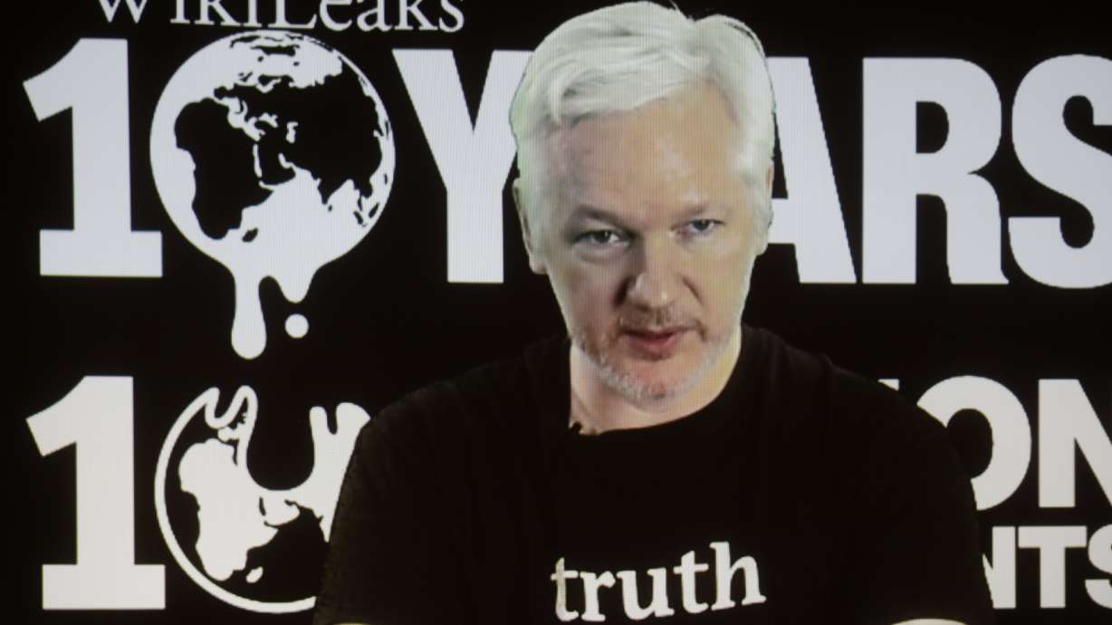 With email dumps, WikiLeaks tests power of full transparency