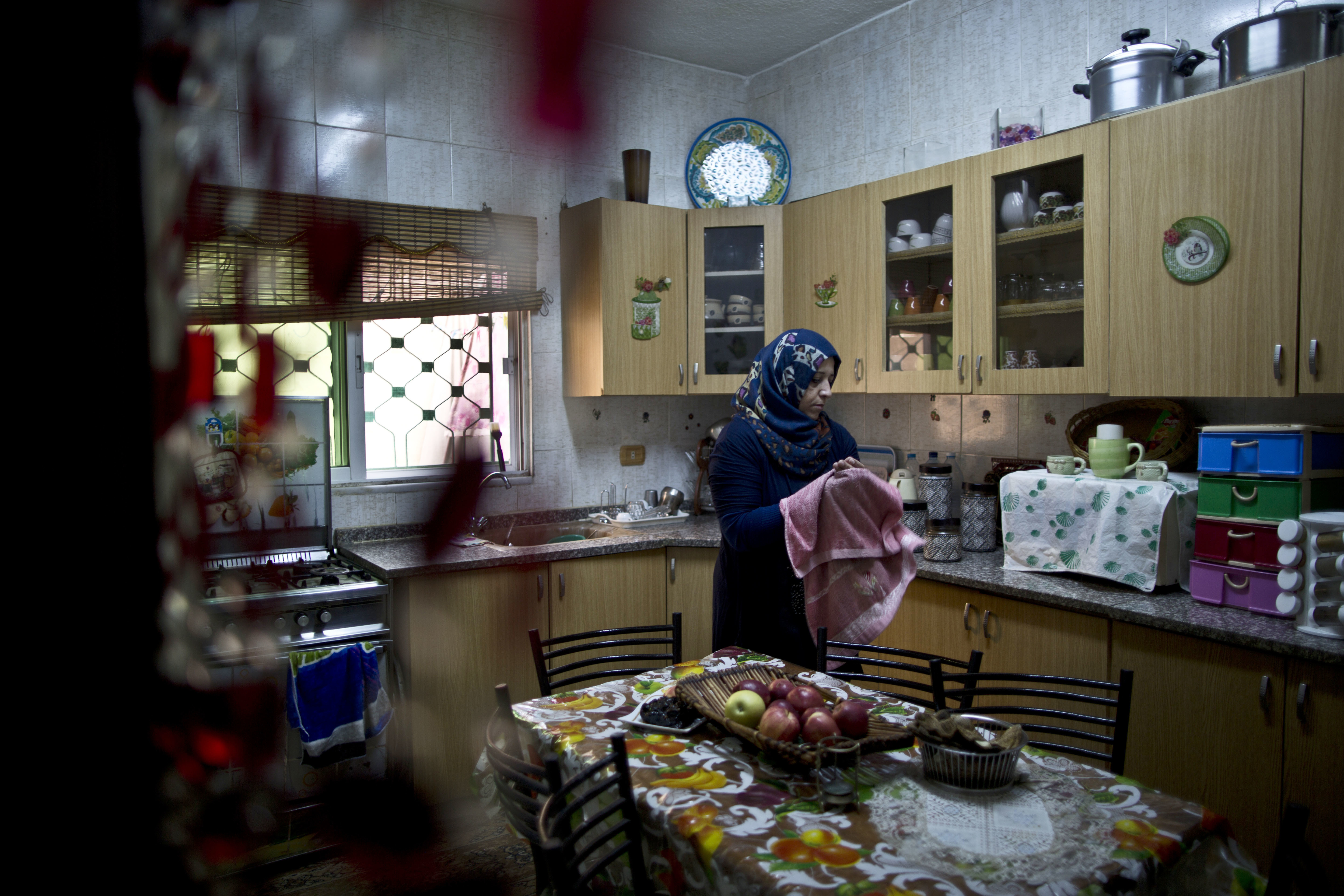 With every turn of a wrench, Jordanian woman breaks barriers