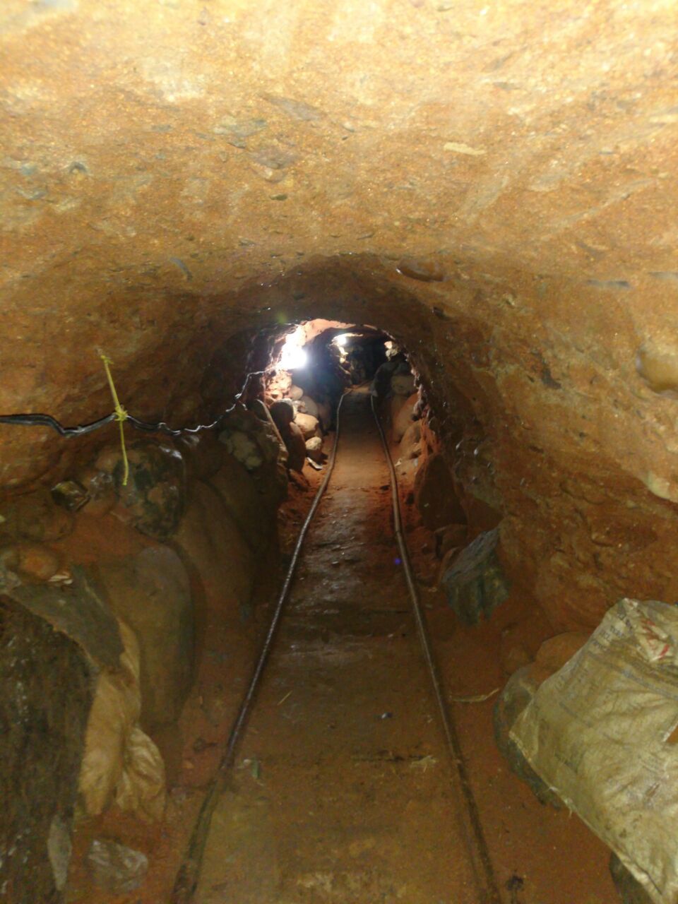Mexican police find border tunnel with light, ventilation