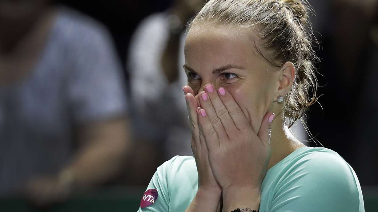 Kuznetsova makes semis at WTA Finals after beating Pliskova