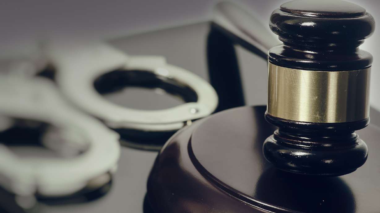 gavel, handcuffs, law, warrant