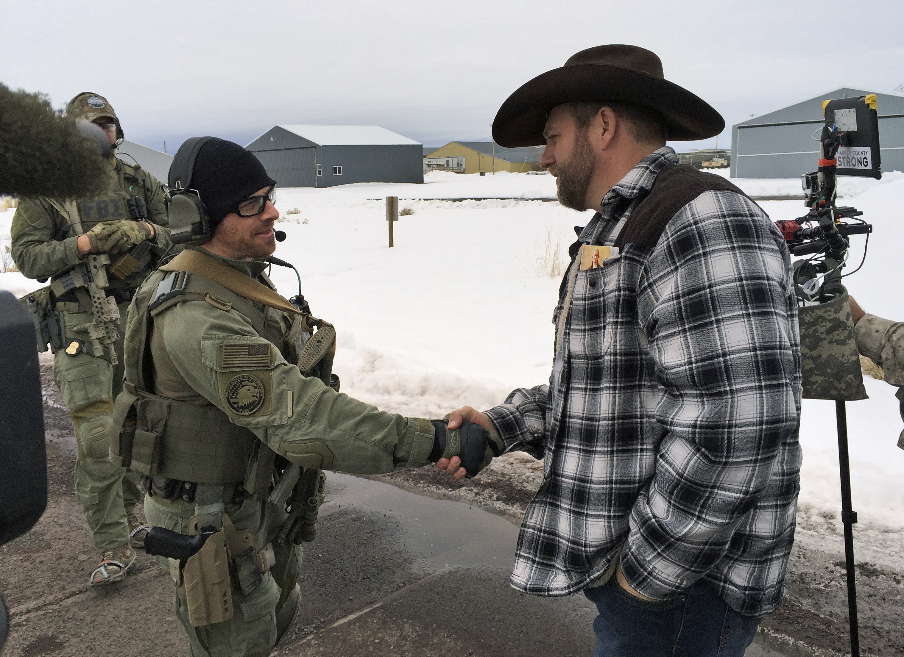 Leader of Oregon standoff: 'We will continue to stand'