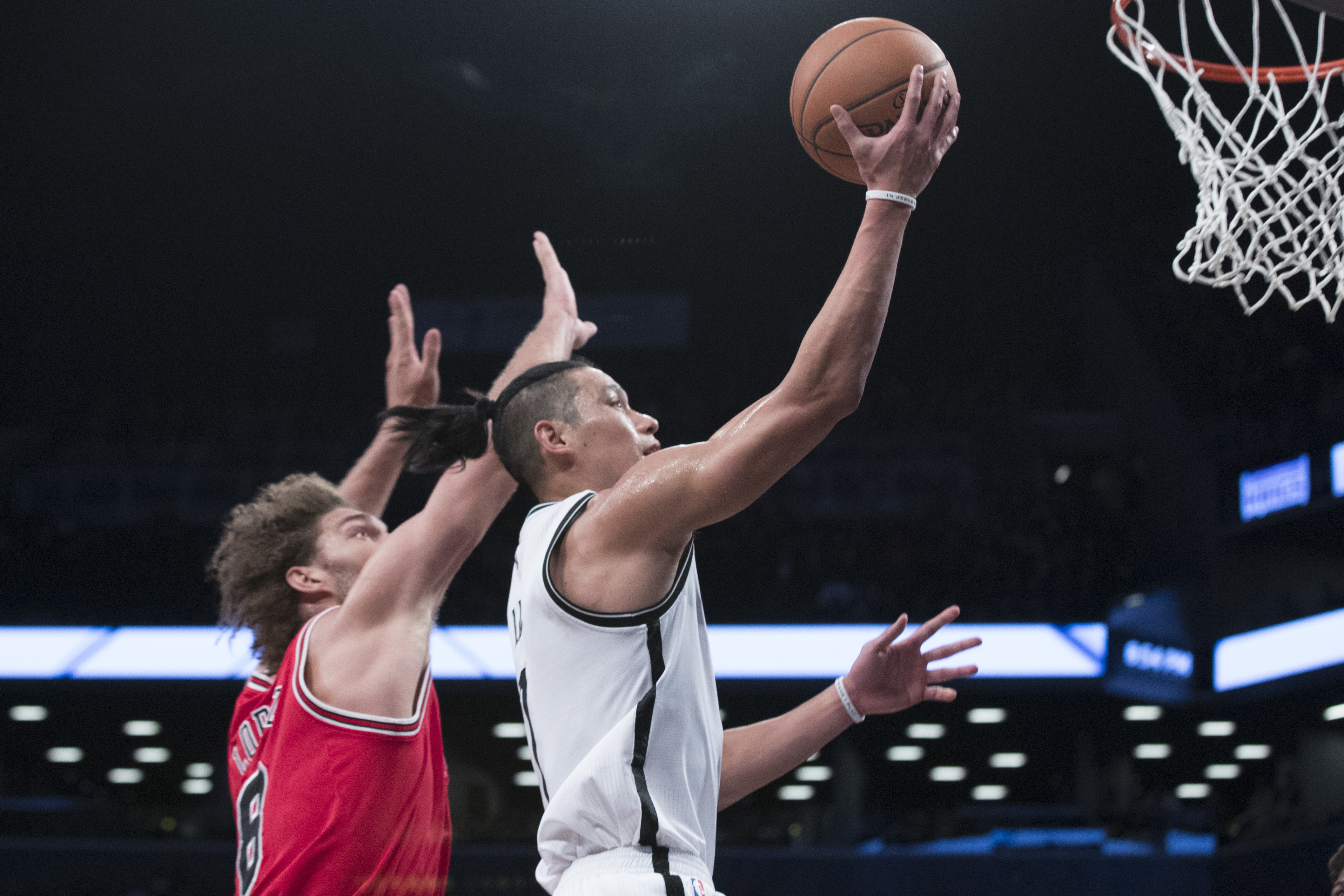 Jeremy Lin to miss at least 2 weeks with injured hamstring