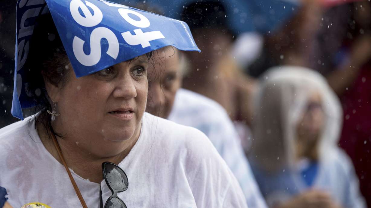 Clinton focuses on healing, Trump on emails in final hours