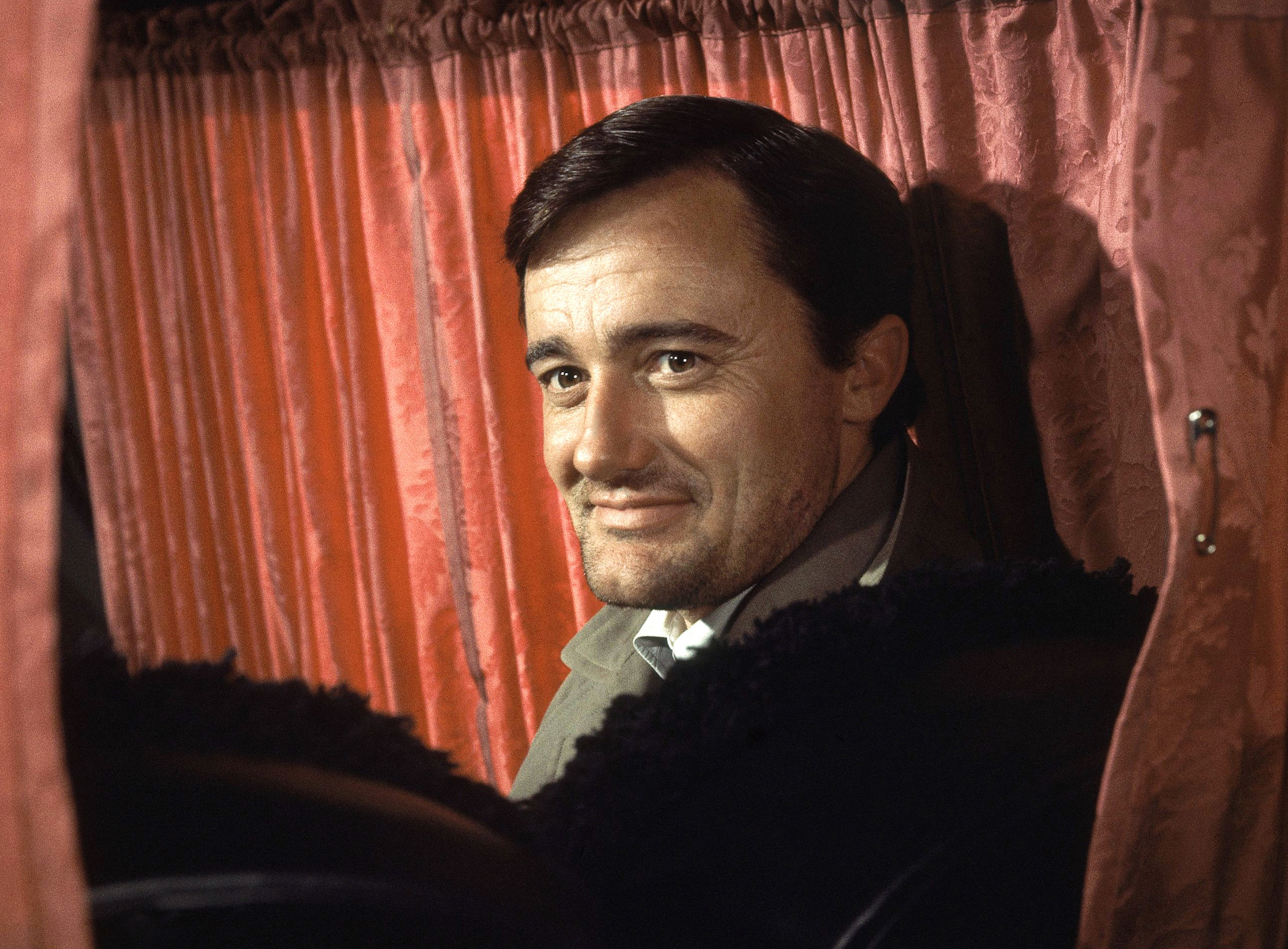 Robert Vaughn, suave 'Man from UNCLE' star, dies at 83