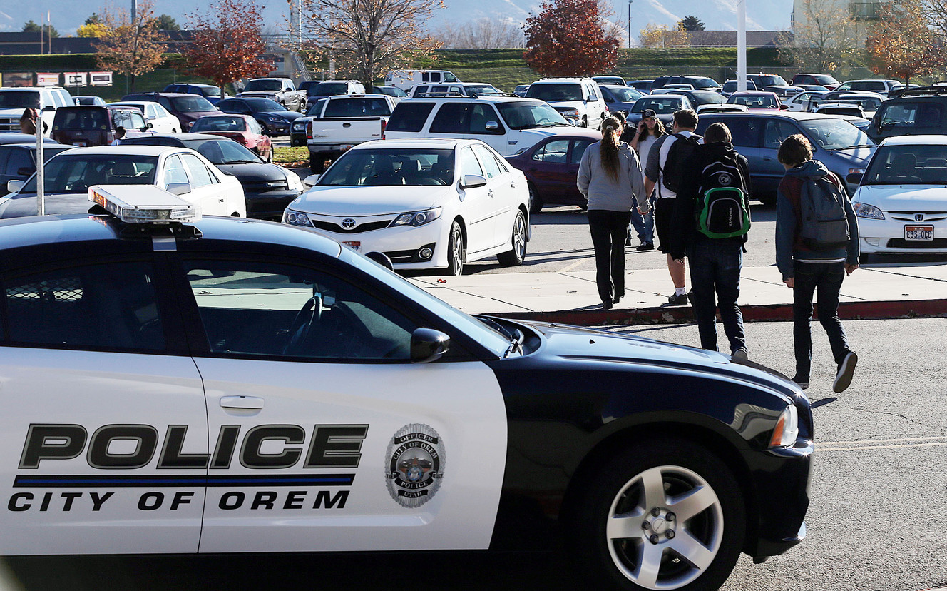 Students and parents leave Mountain View High School in Orem on Tuesday, Nov. 15, 2016, following a stabbing at the school. (Photo: Ravell Call, Deseret News)