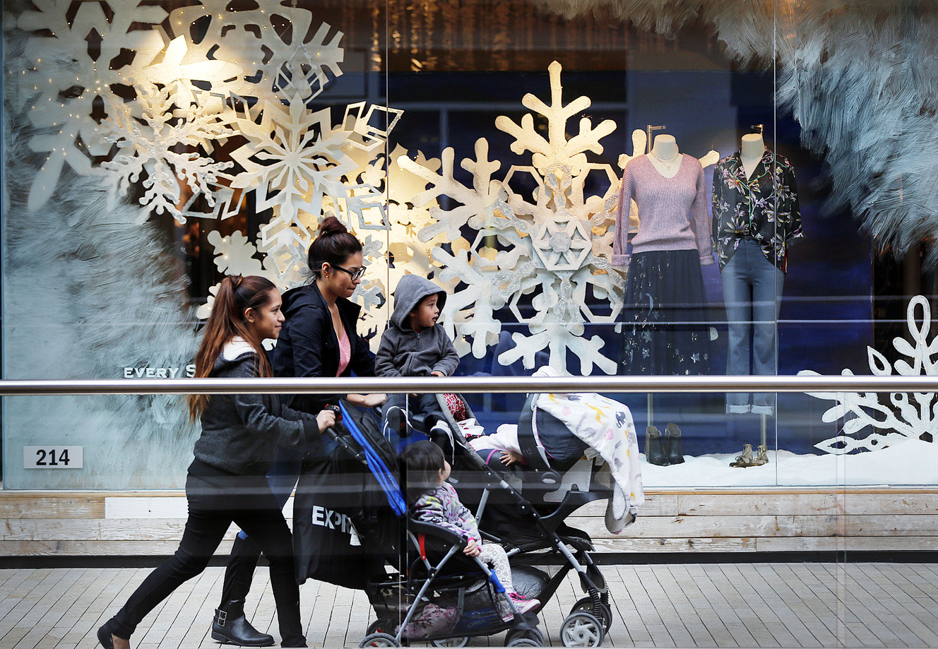 Some retailers giving Thanksgiving back to families, employees