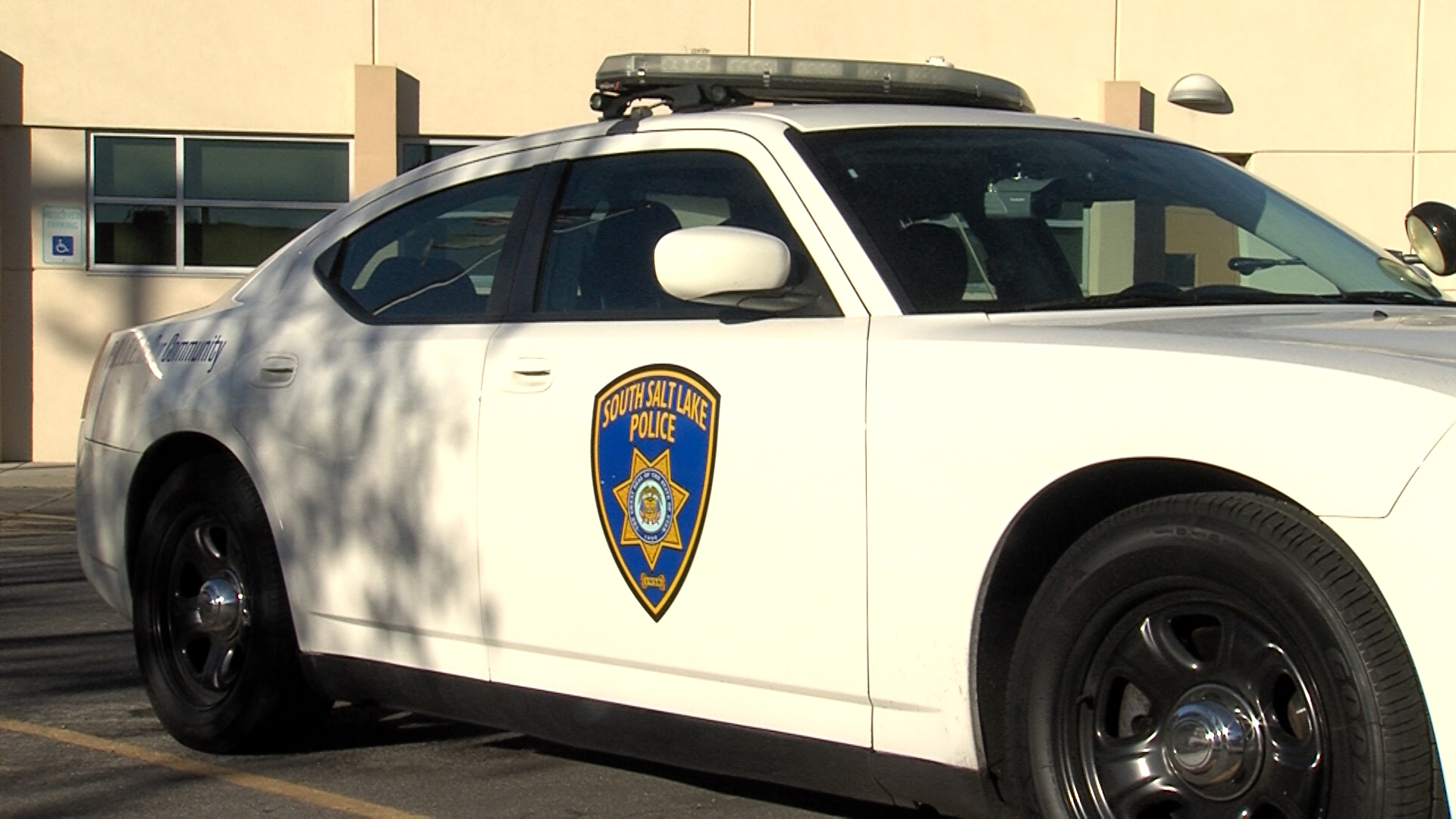 Woman dies after 3-vehicle crash in South Salt Lake