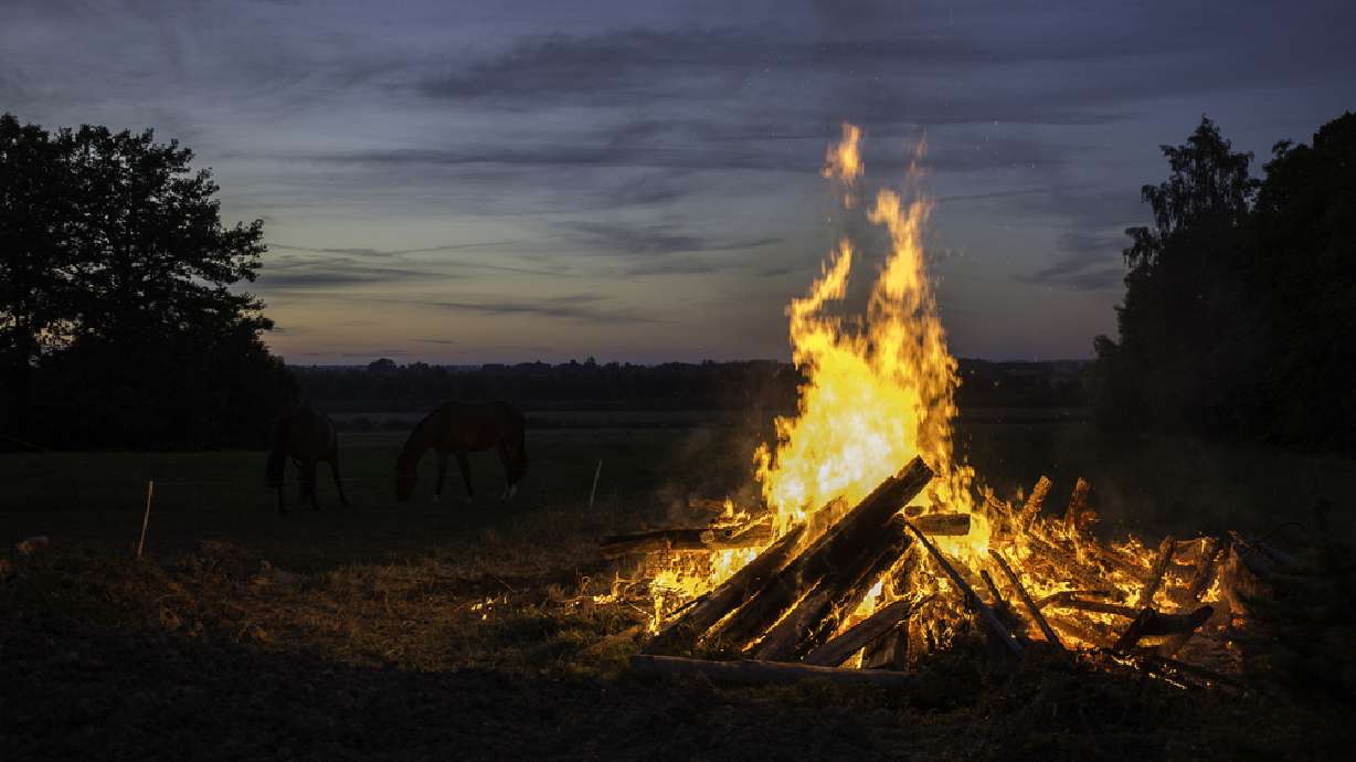 How to build the best bonfire