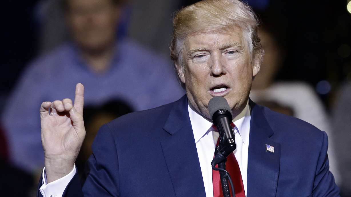 Top GOP leaders back congressional probes of Russia hacking