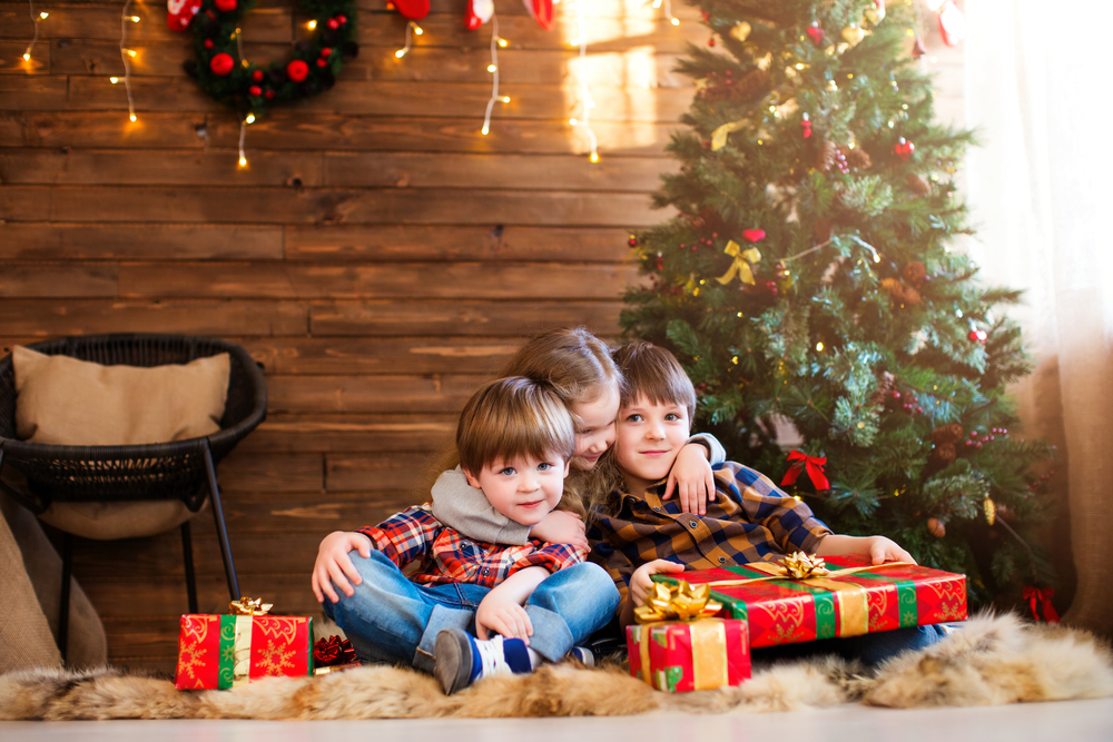4 ways holiday presents can help a child's development