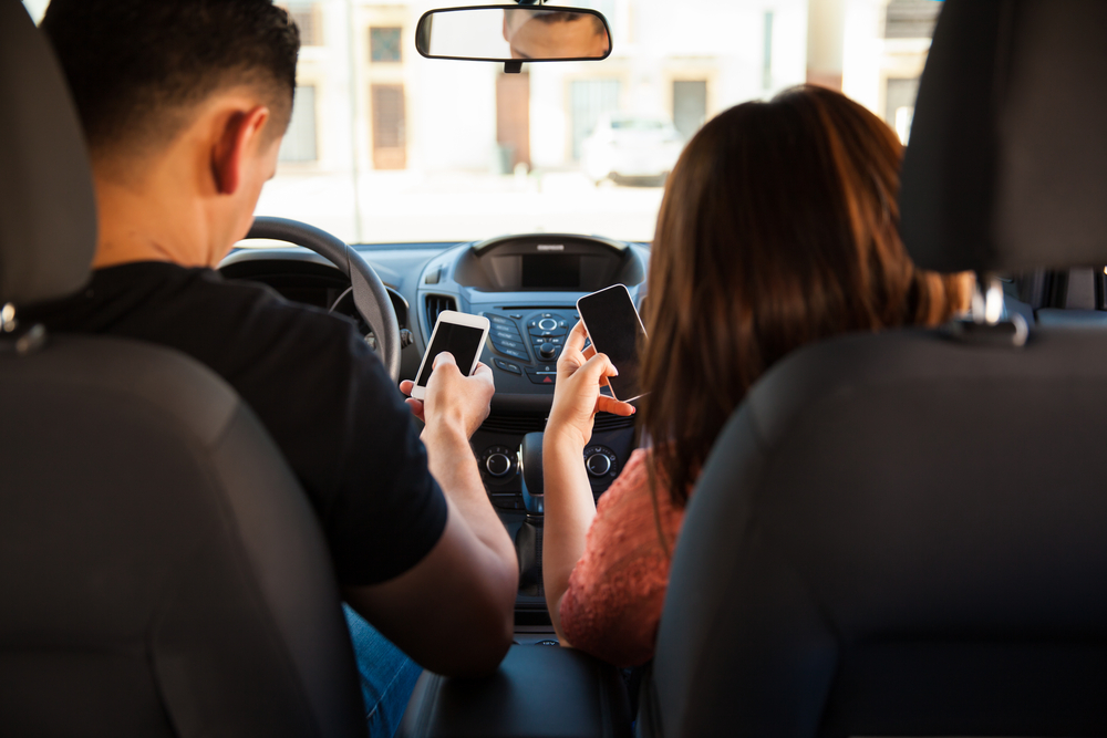 6 ways to discourage your teen from texting and driving