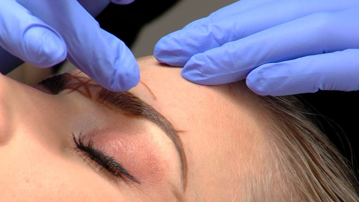 One of the latest beauty trends that women all over Utah are buying into involves ink, needles and your eyebrows. KSL found microblading falls into a gray area over who's really regulating the cosmetic procedure. (KSL TV)