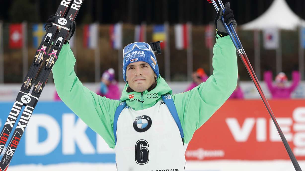 Fourcade, Koukalova win mass start biathlon races in WCup