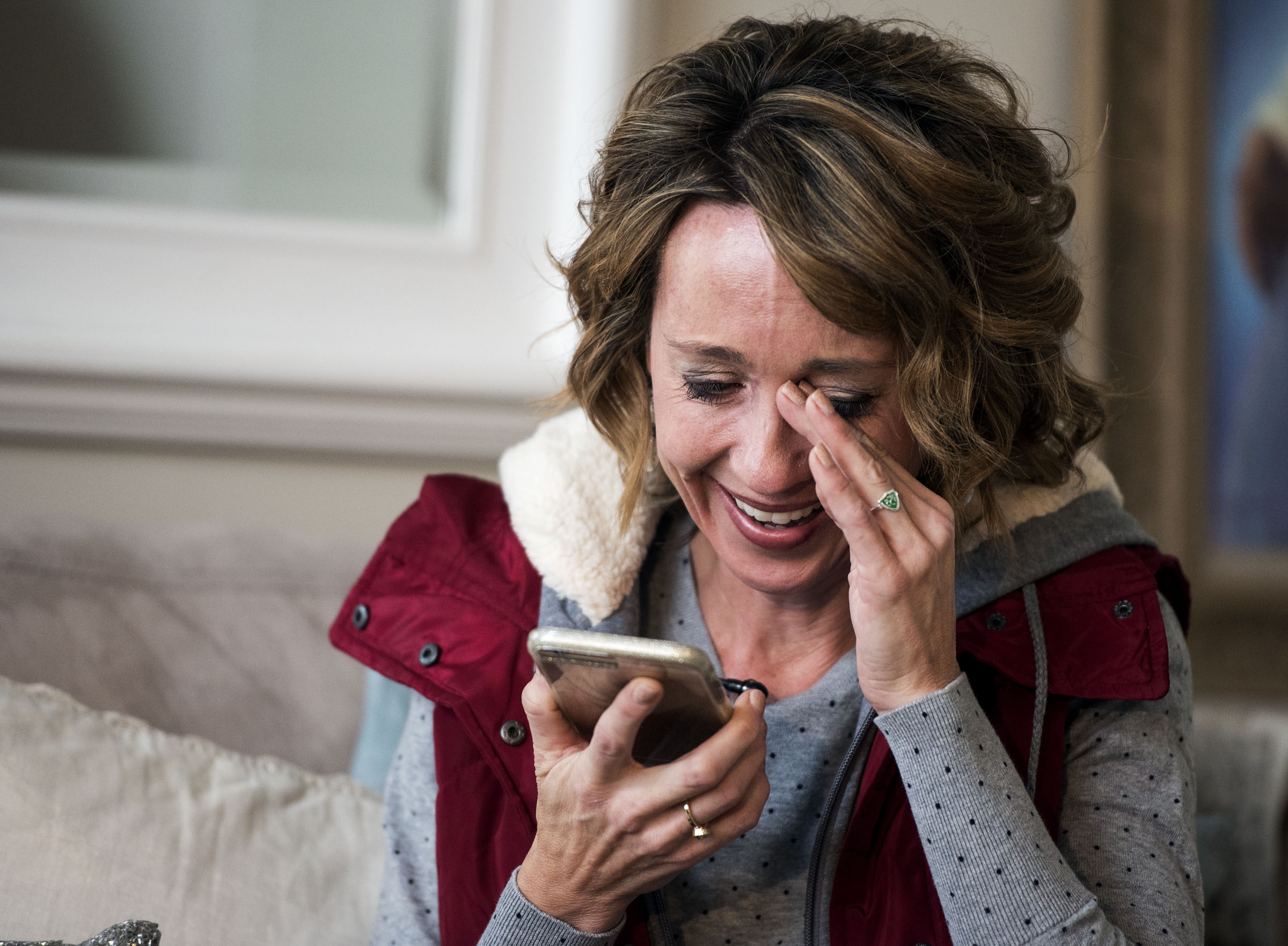 Melanie Bruse sheds a tear while talking to her sister about how their missing father became found at her house in Fruit Heights on Wednesday, Dec. 21, 2016. (Photo: Nick Wagner, Deseret News)